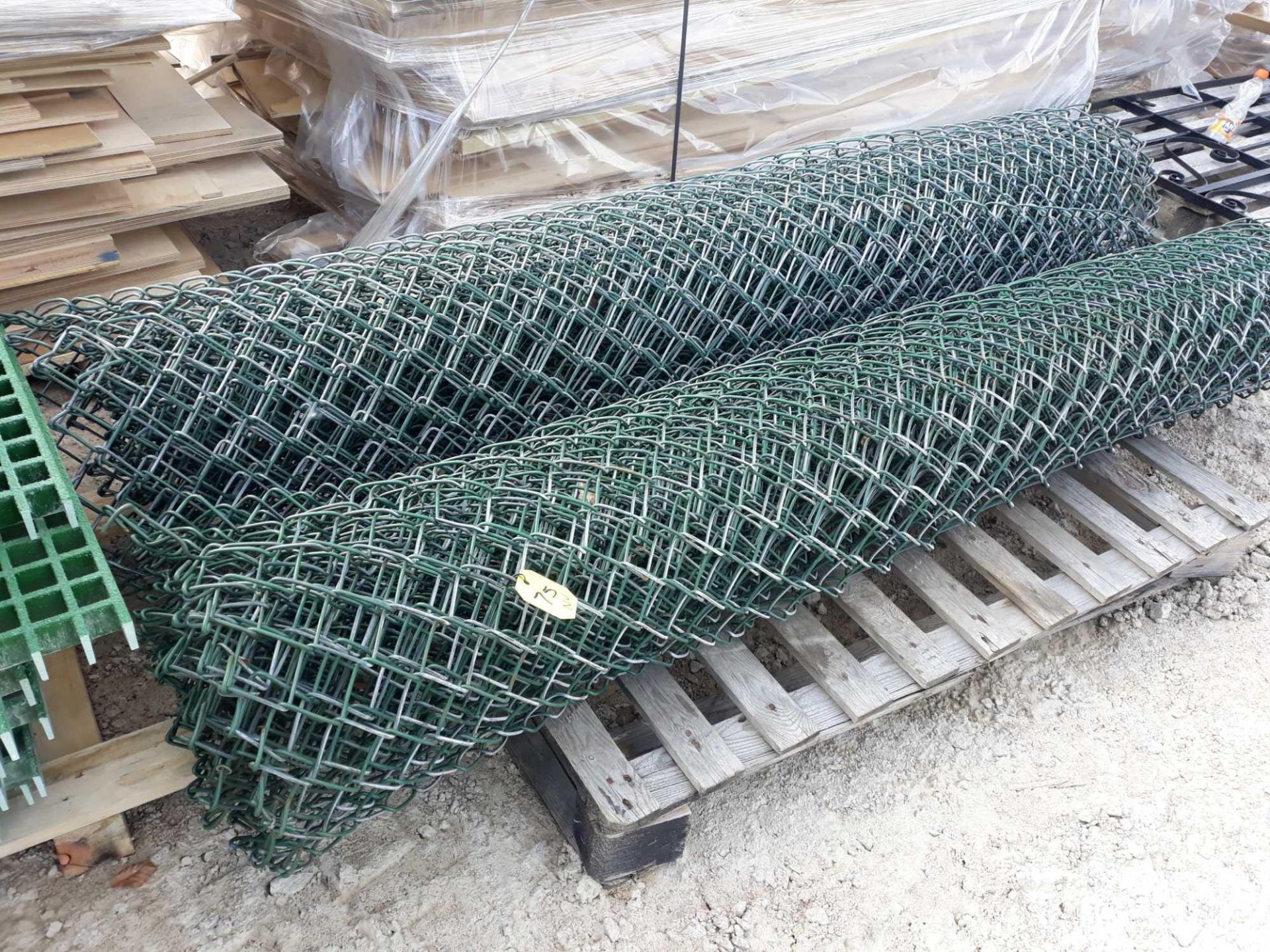 2 ROLLS OF GREEN WIRE MESH
