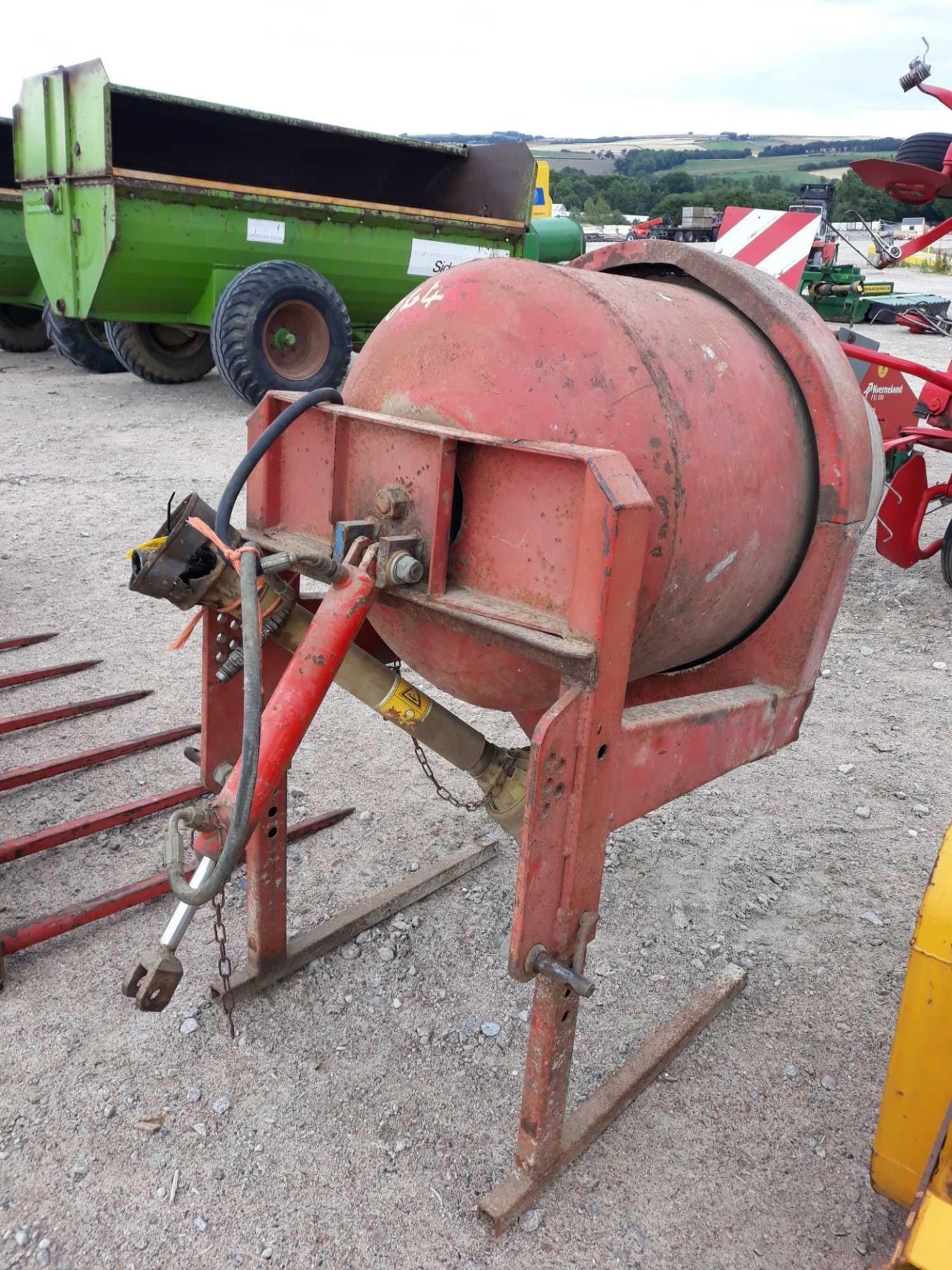 BAMLETT CEMENT MIXER WITH PTO