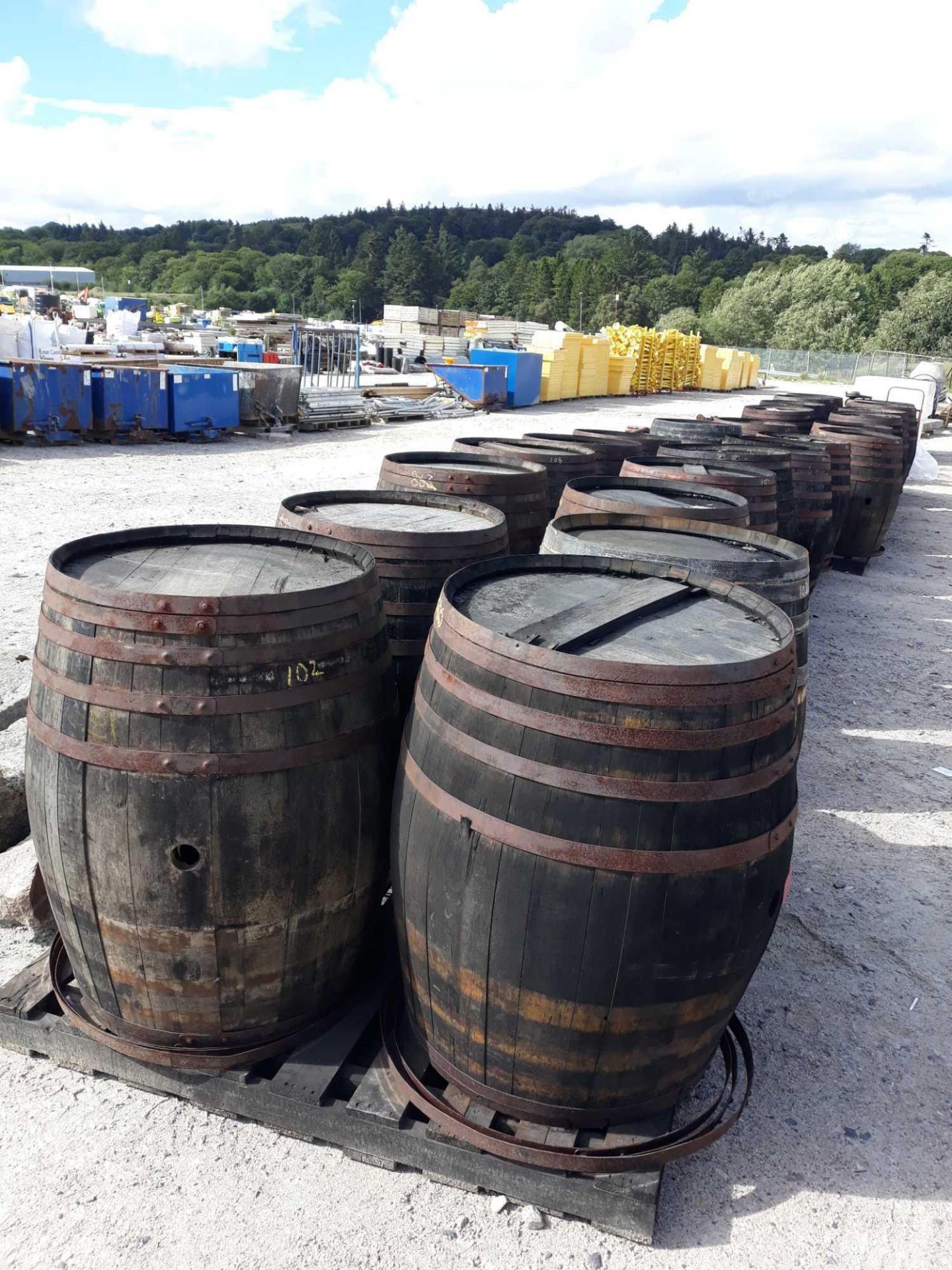 WHISKY BARREL