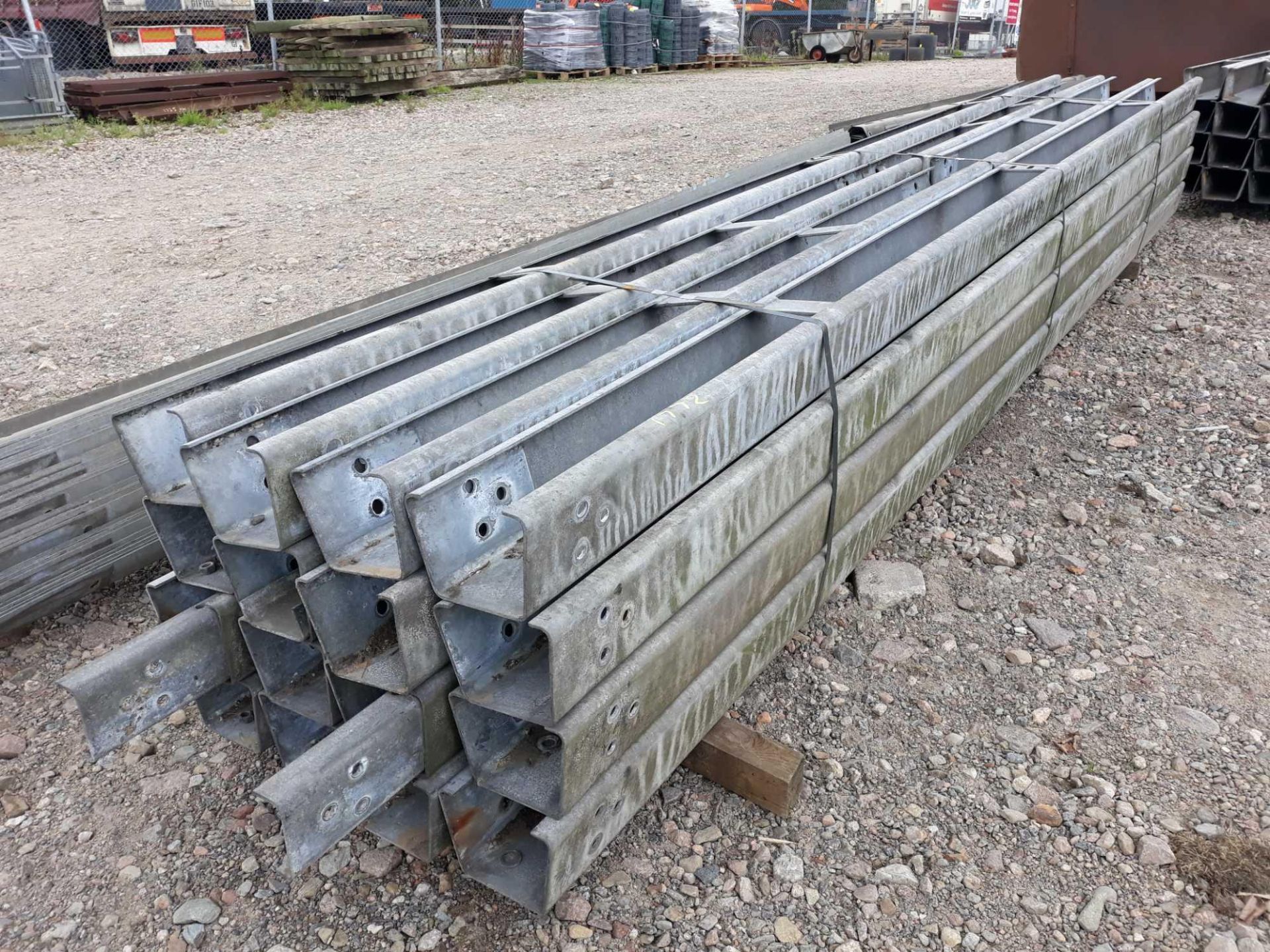 16 SQUARE CRASH BARRIERS