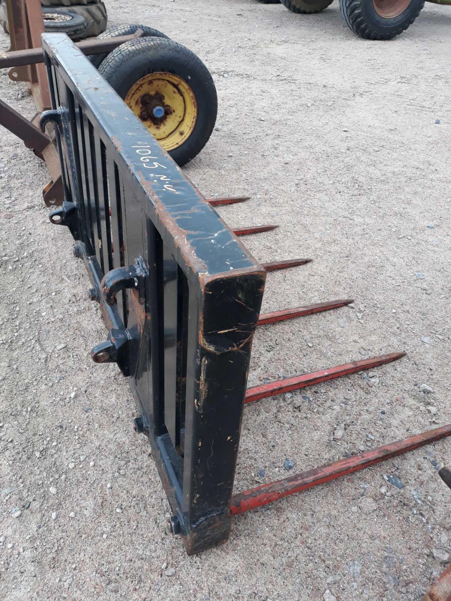 6 FT MUCK FORK WITH EURO HITCH