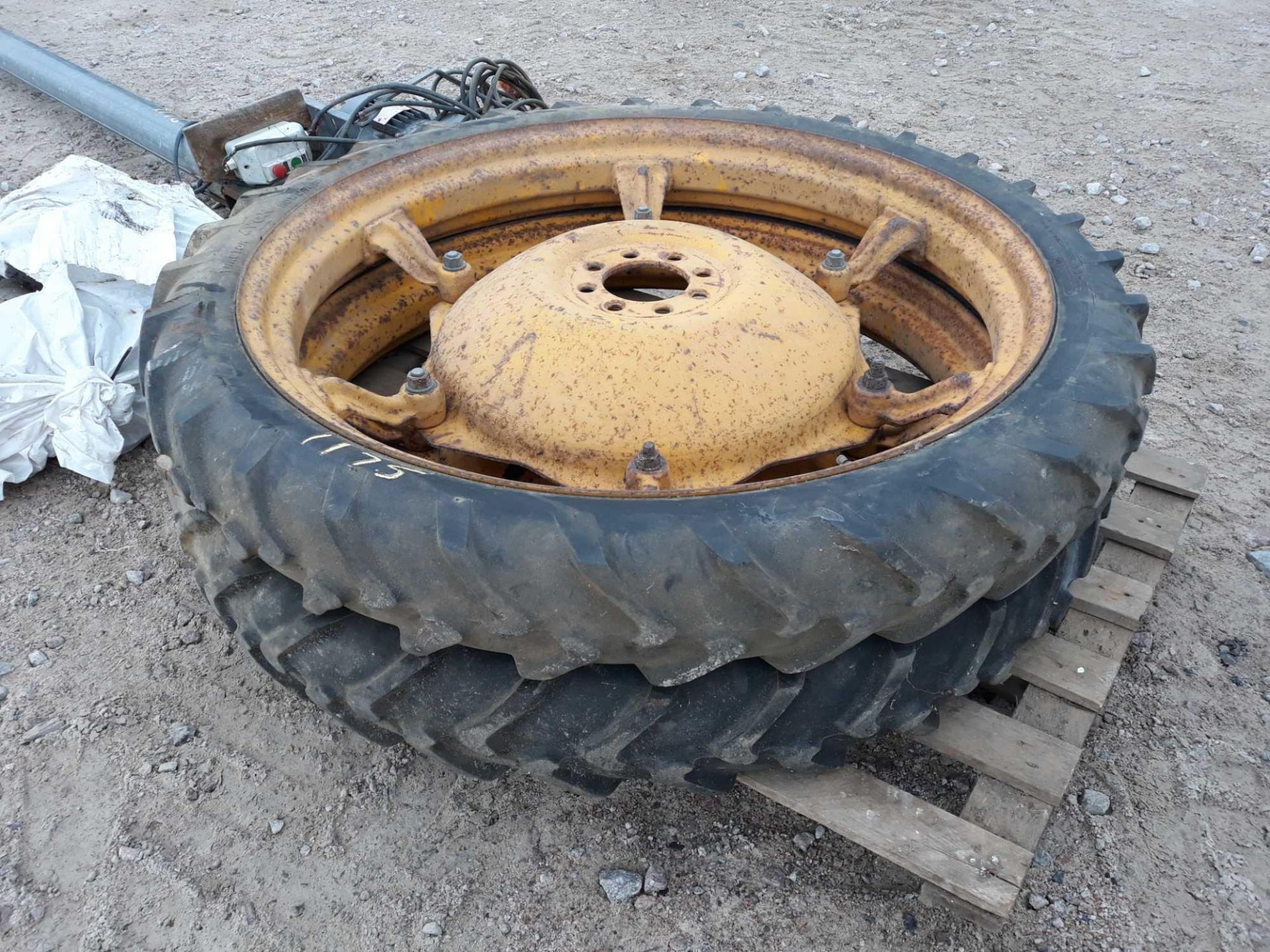 PAIR MF ROW CROP WHEELS & TYRES