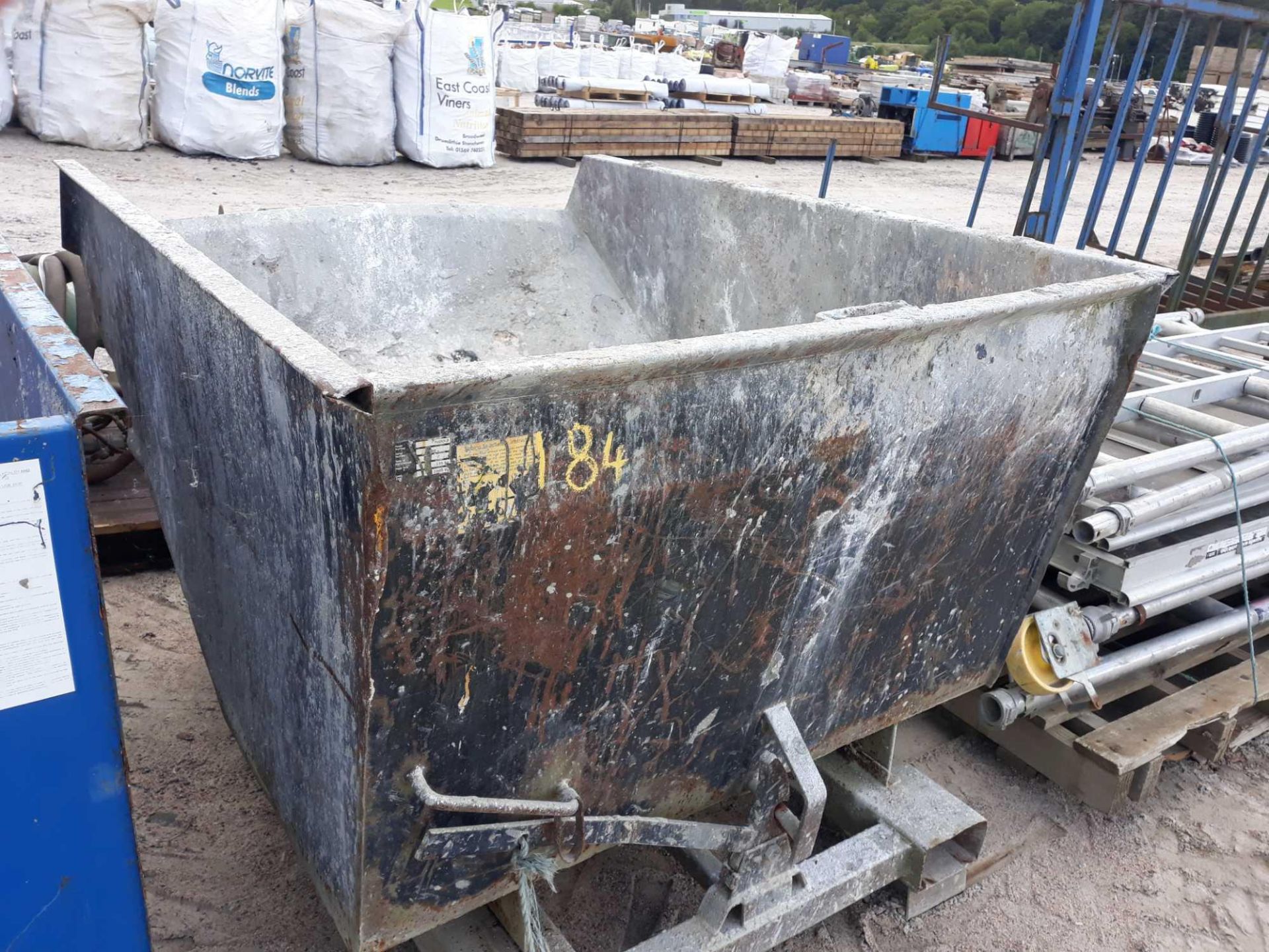 BLACK PAINTED FORKLIFT TIPPING SKIP