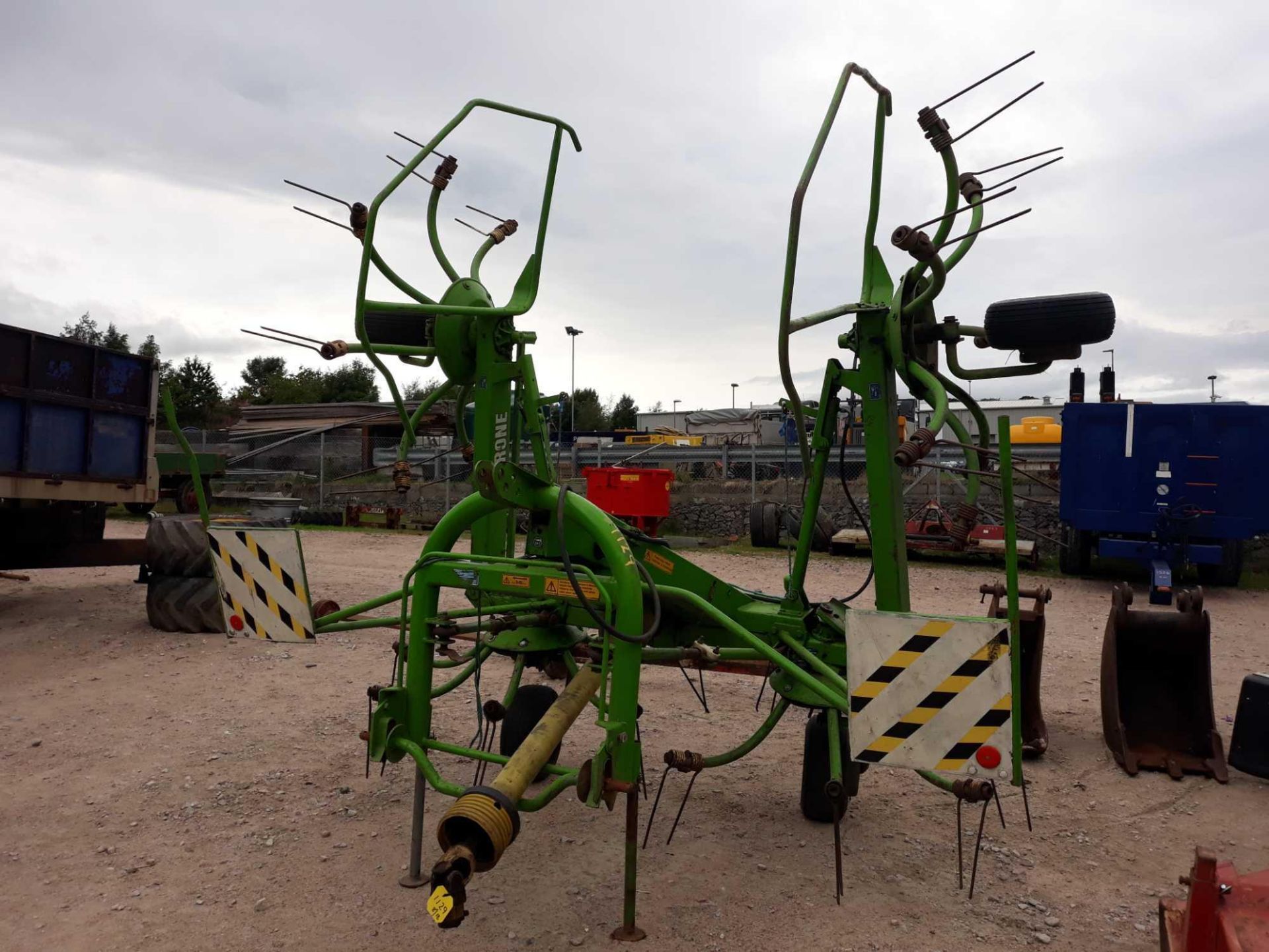 KRONE 4 ROTOR TEDDER WITH PTO