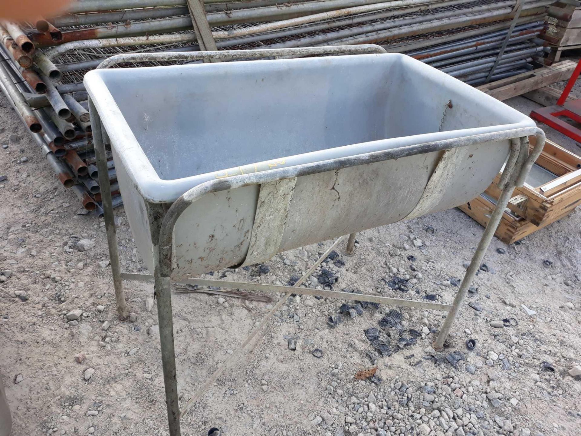 PLASTIC WASH TUB