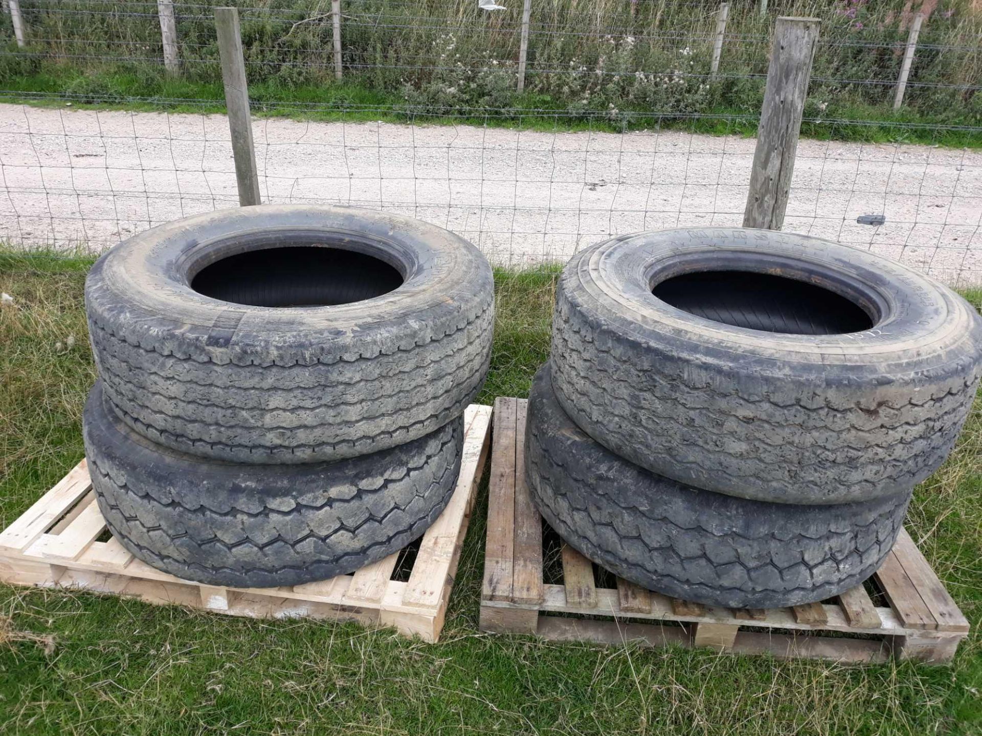 4 SUPER SINGLE LORRY WHEELS & TYRES