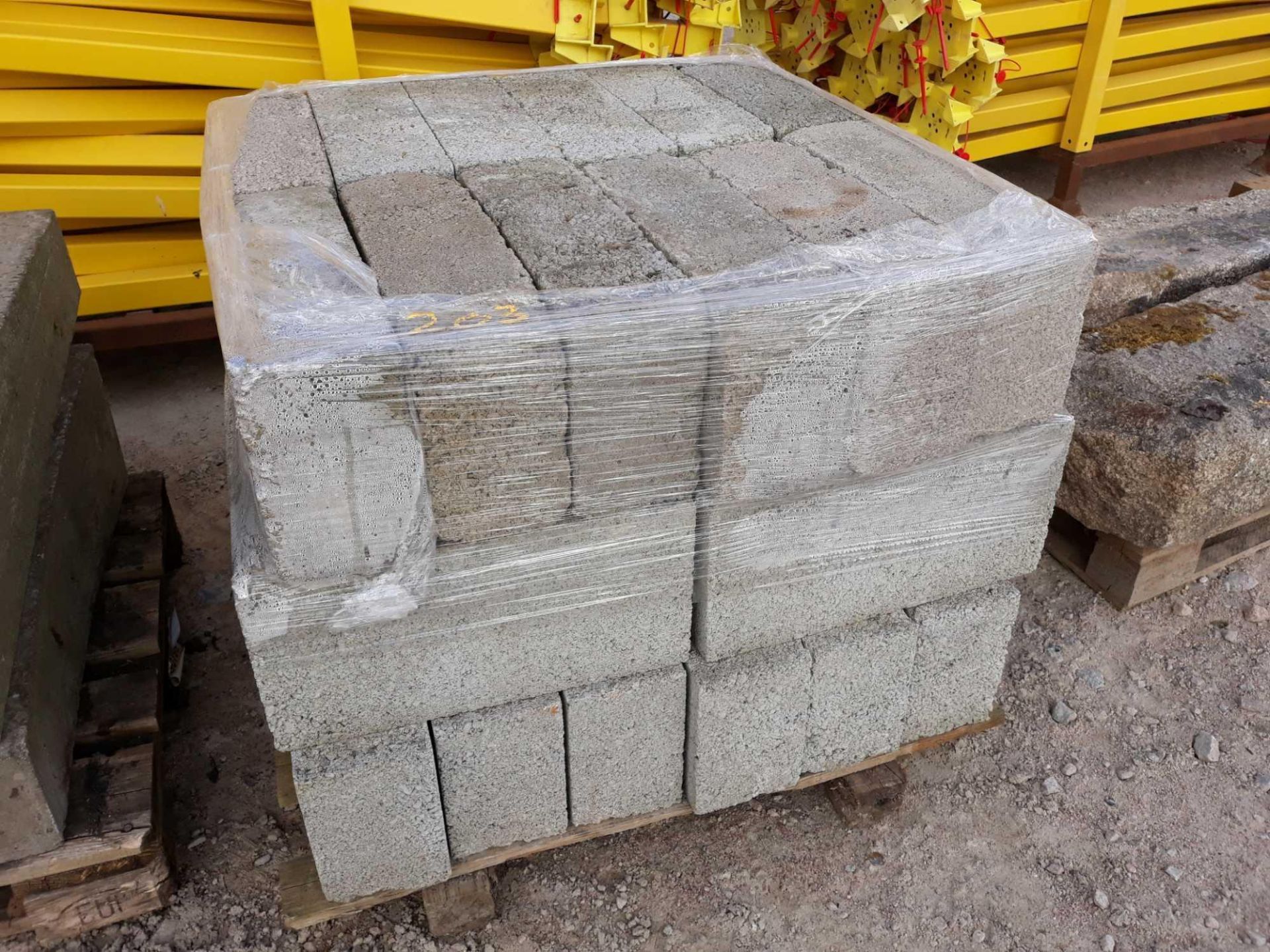 PALLET 6" BLOCKS