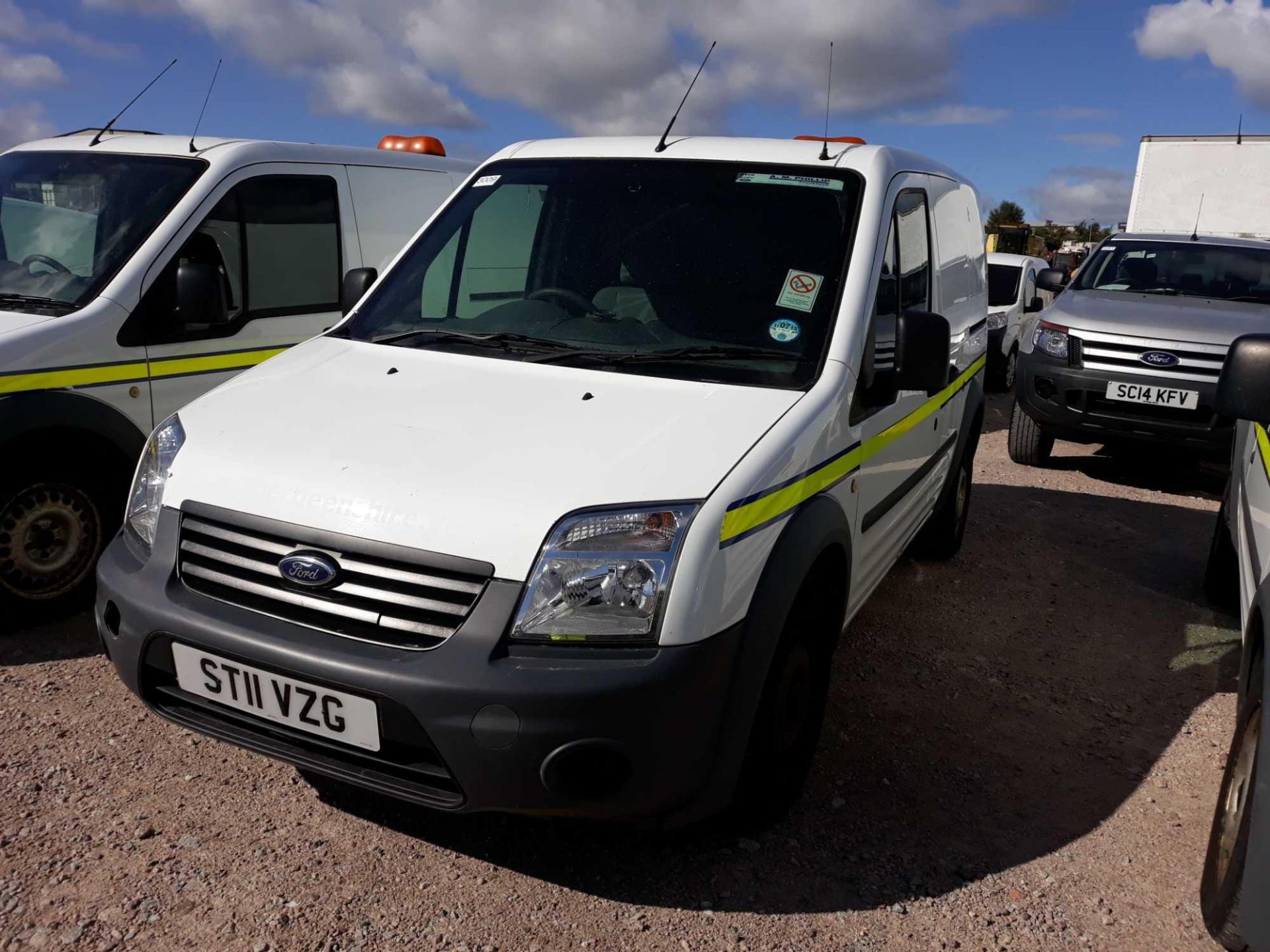 Ford Transit Connect 75 T200 - 1753cc 2 Door Van - Image 8 of 9