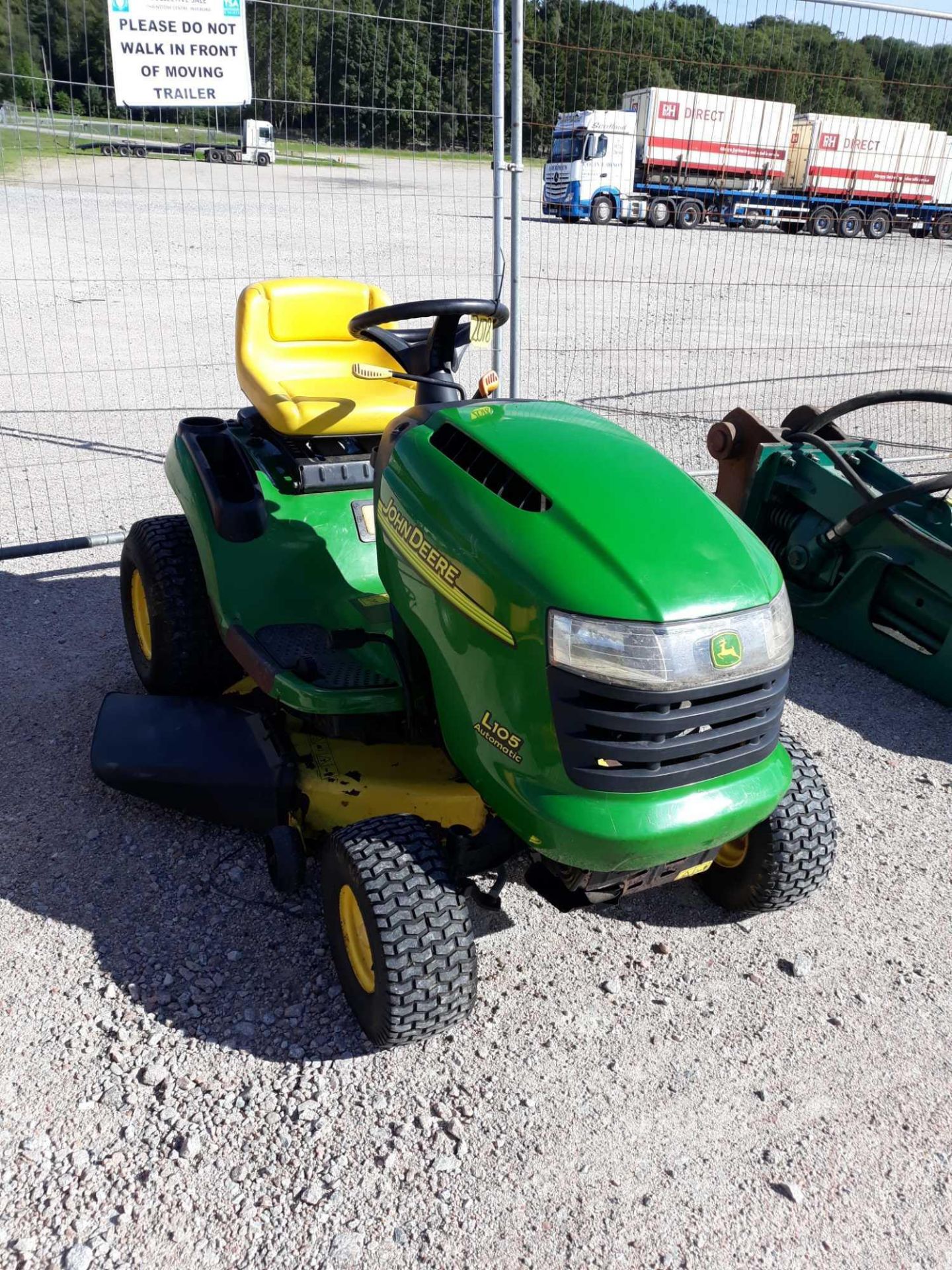 JD RIDE ON MOWER L105 KEY & MANUAL IN PC