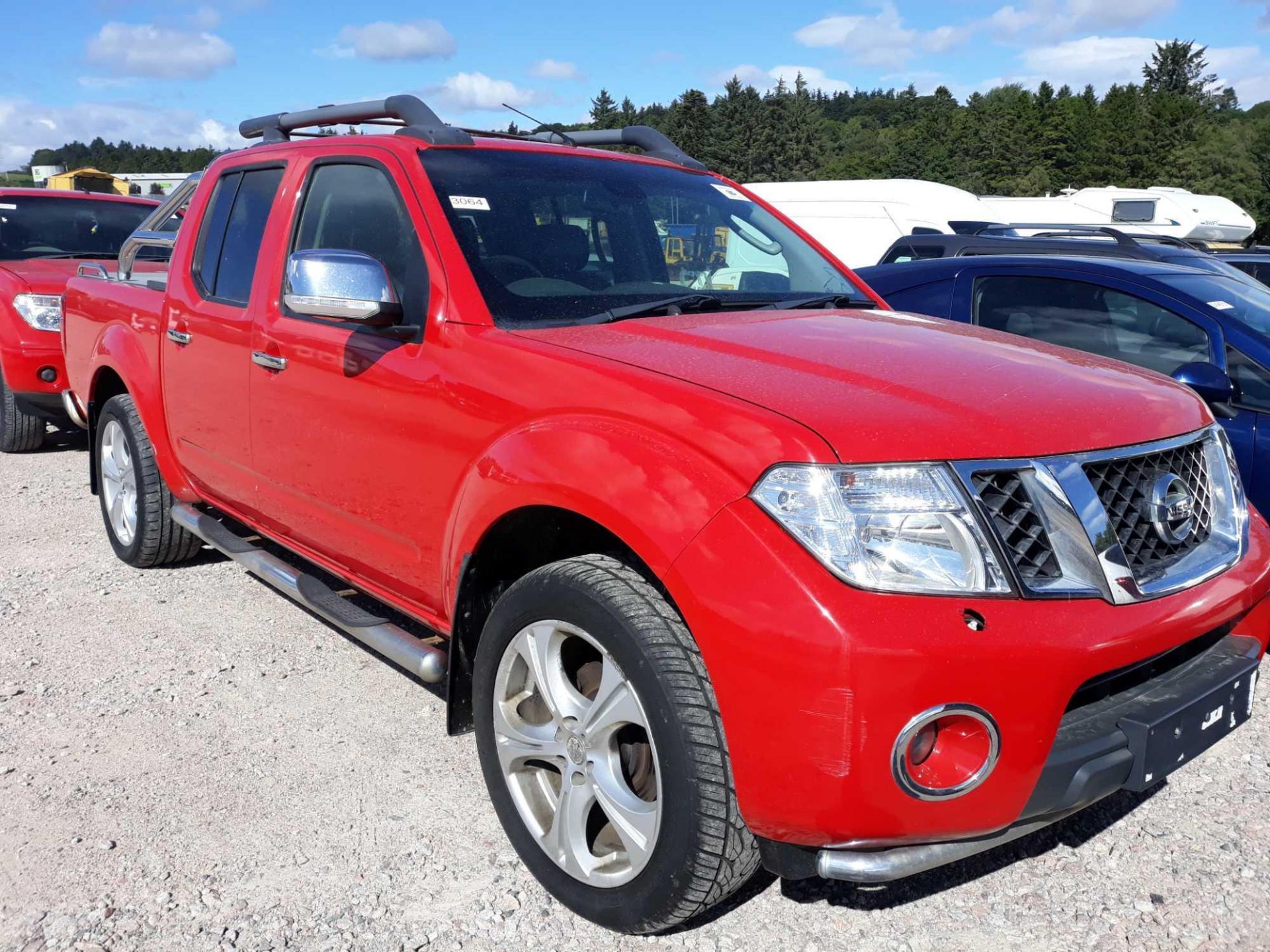 Nissan Navara Tekna D/c Dci188 A - 2488cc 4x4 - Image 2 of 10