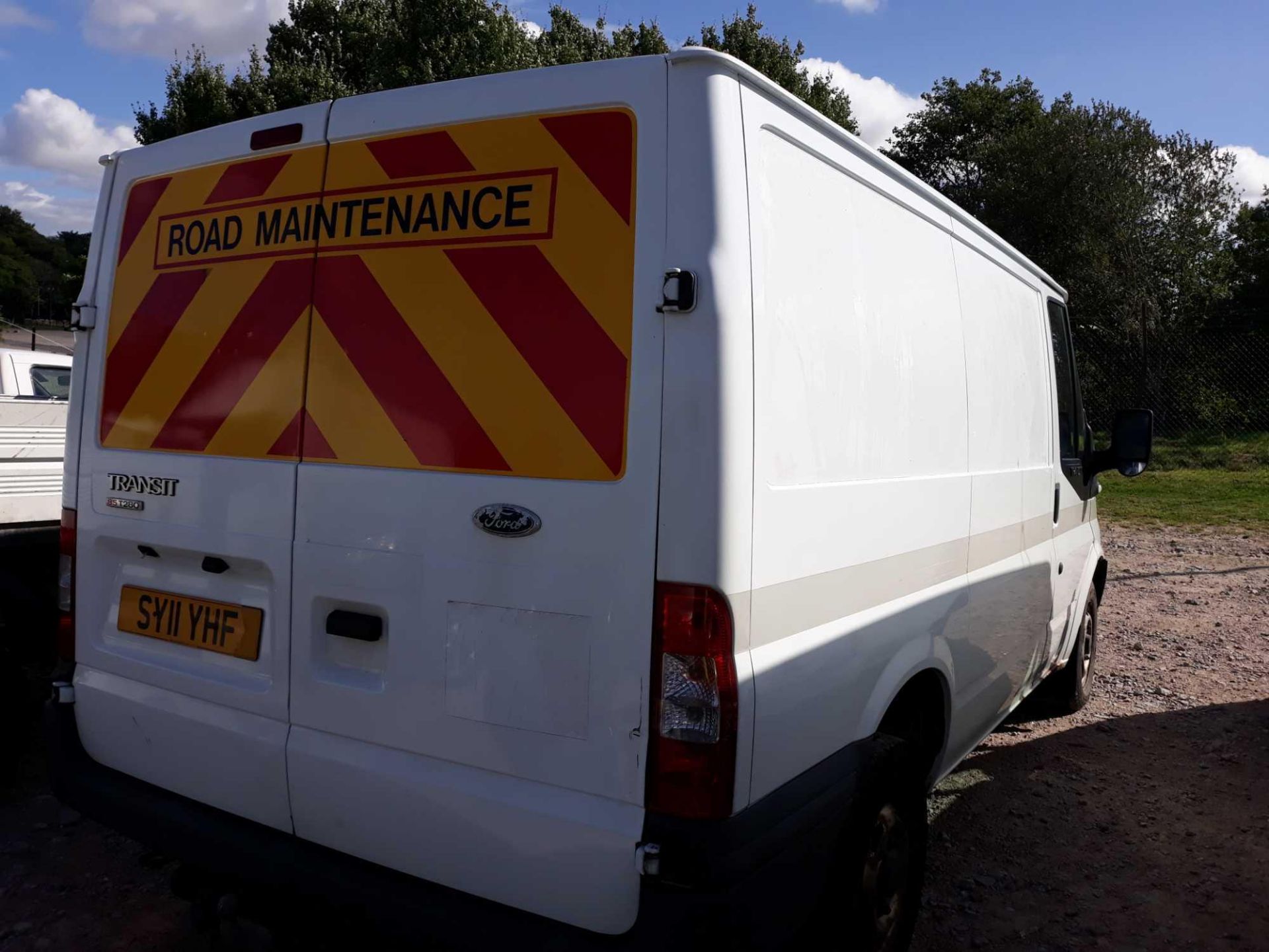 Ford Transit 85 T280m Fwd - 2198cc 2 Door Van - Image 5 of 9