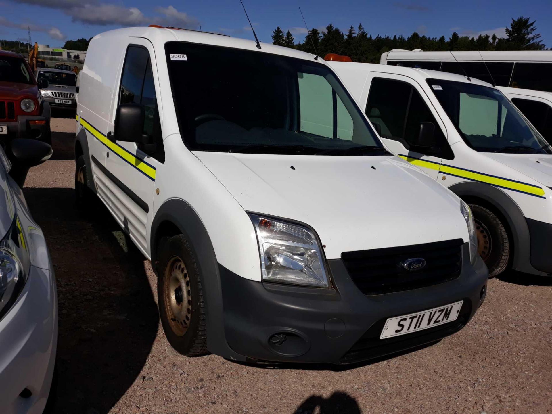 Ford Transit Connect 75 T200 - 1753cc 2 Door Van - Image 4 of 9