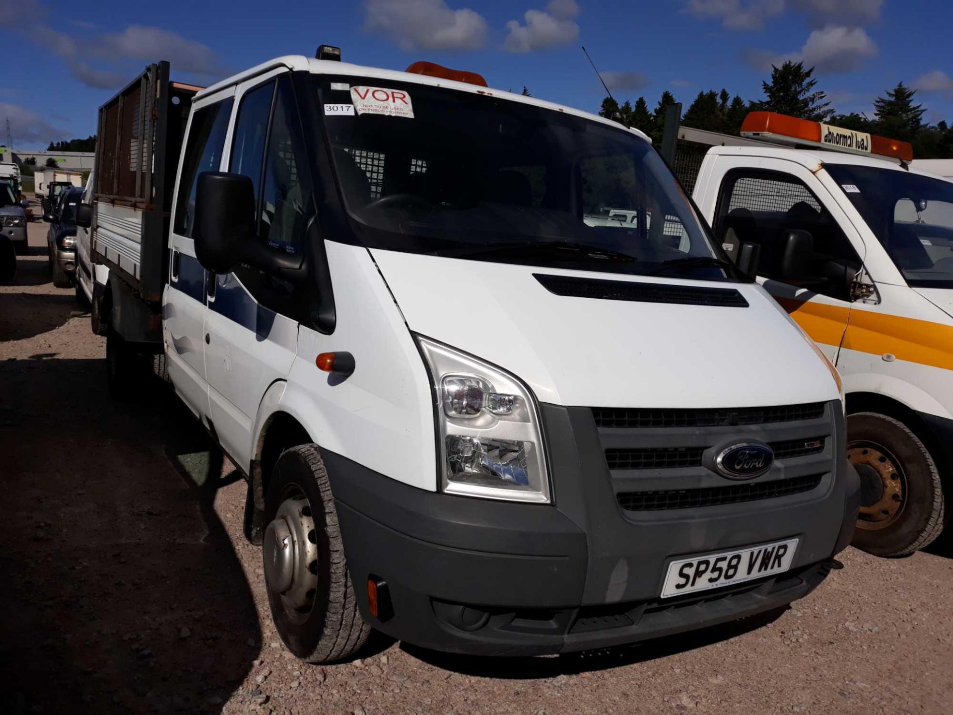 Ford Transit 100 T350l D/c Rwd - 2402cc Pickup - Image 3 of 9