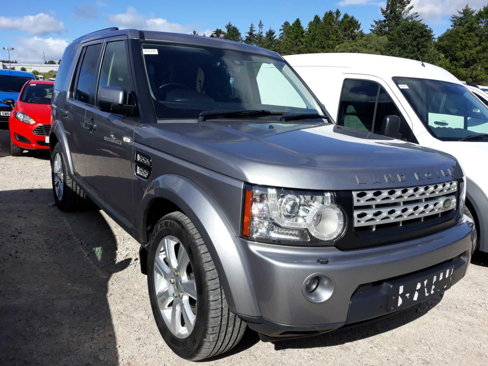 Land Rover Discovery Hse Sdv6 Auto - 2993cc Estate - Image 3 of 8