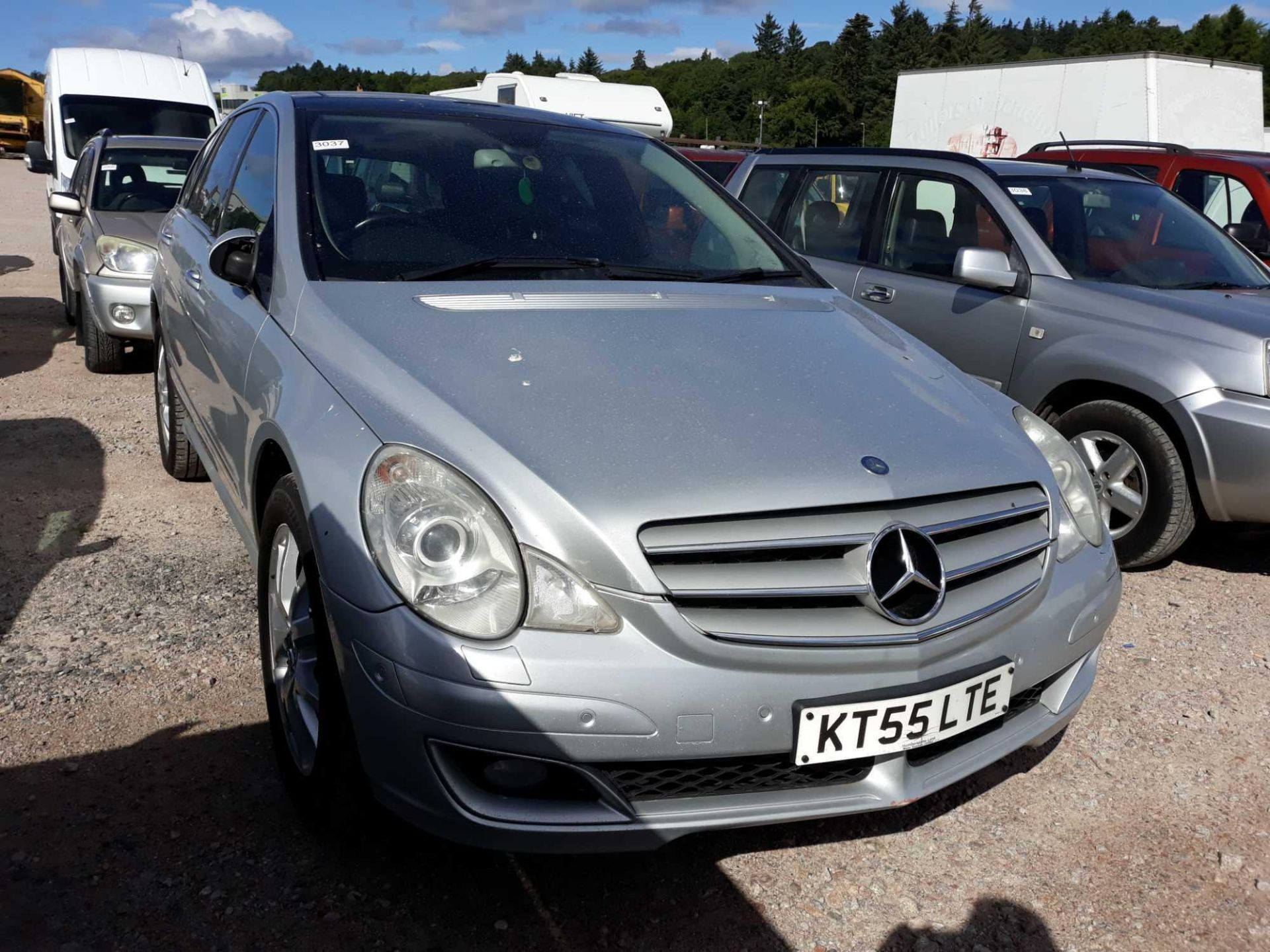 Mercedes R320 Se Cdi A - 2987cc Estate - Image 2 of 8