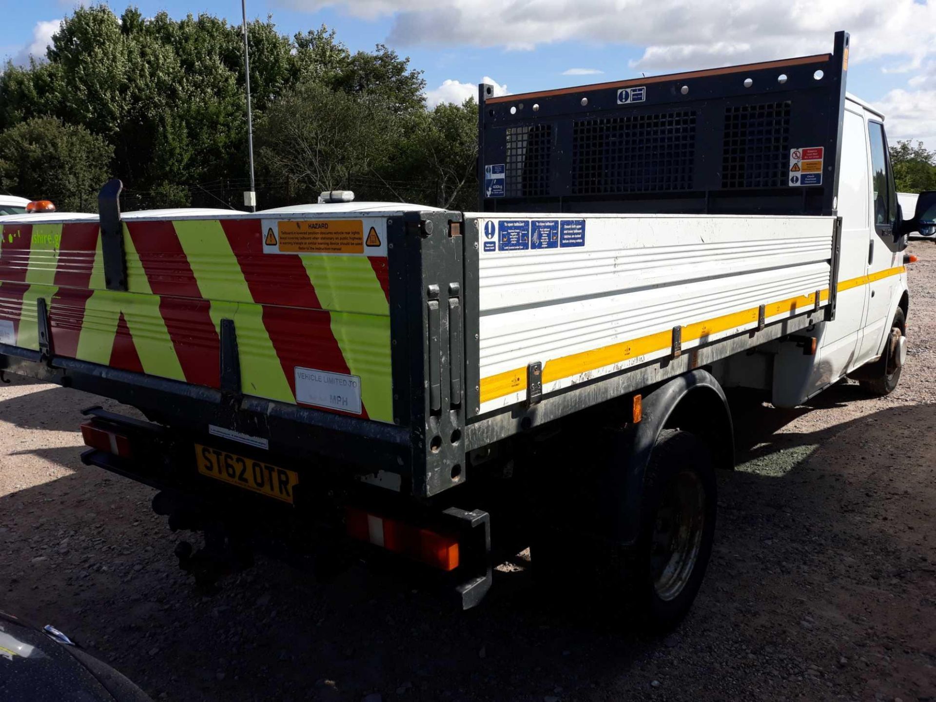 Ford Transit 100 T350 Rwd - 2198cc 4 Door Pickup - Image 6 of 9