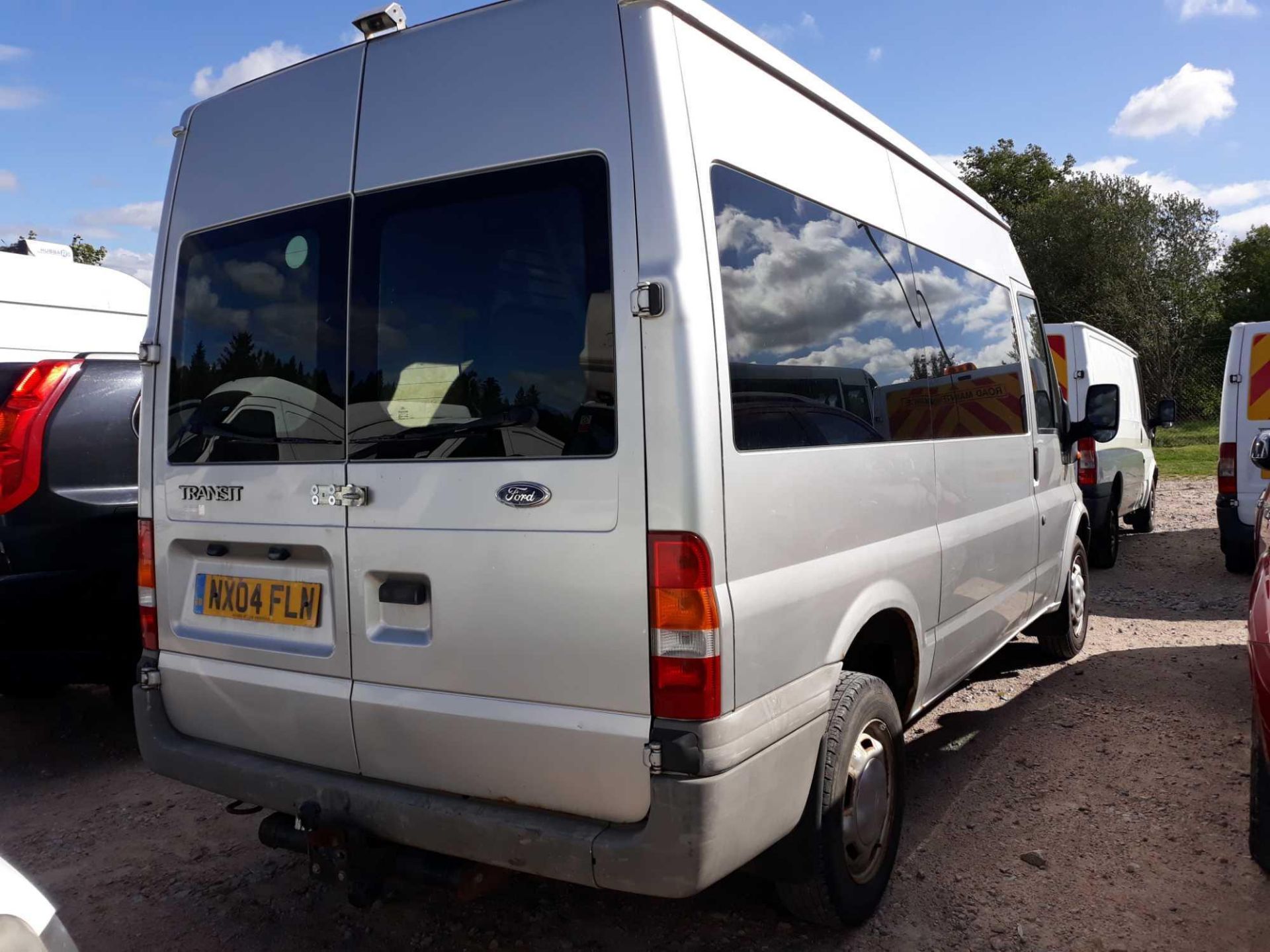 Ford Transit 280 Mwb Durashift - 2402cc 2 Door Van - Image 5 of 8