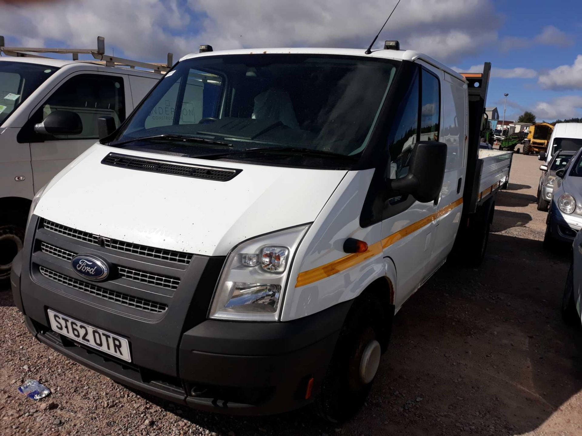 Ford Transit 100 T350 Rwd - 2198cc 4 Door Pickup - Image 8 of 9