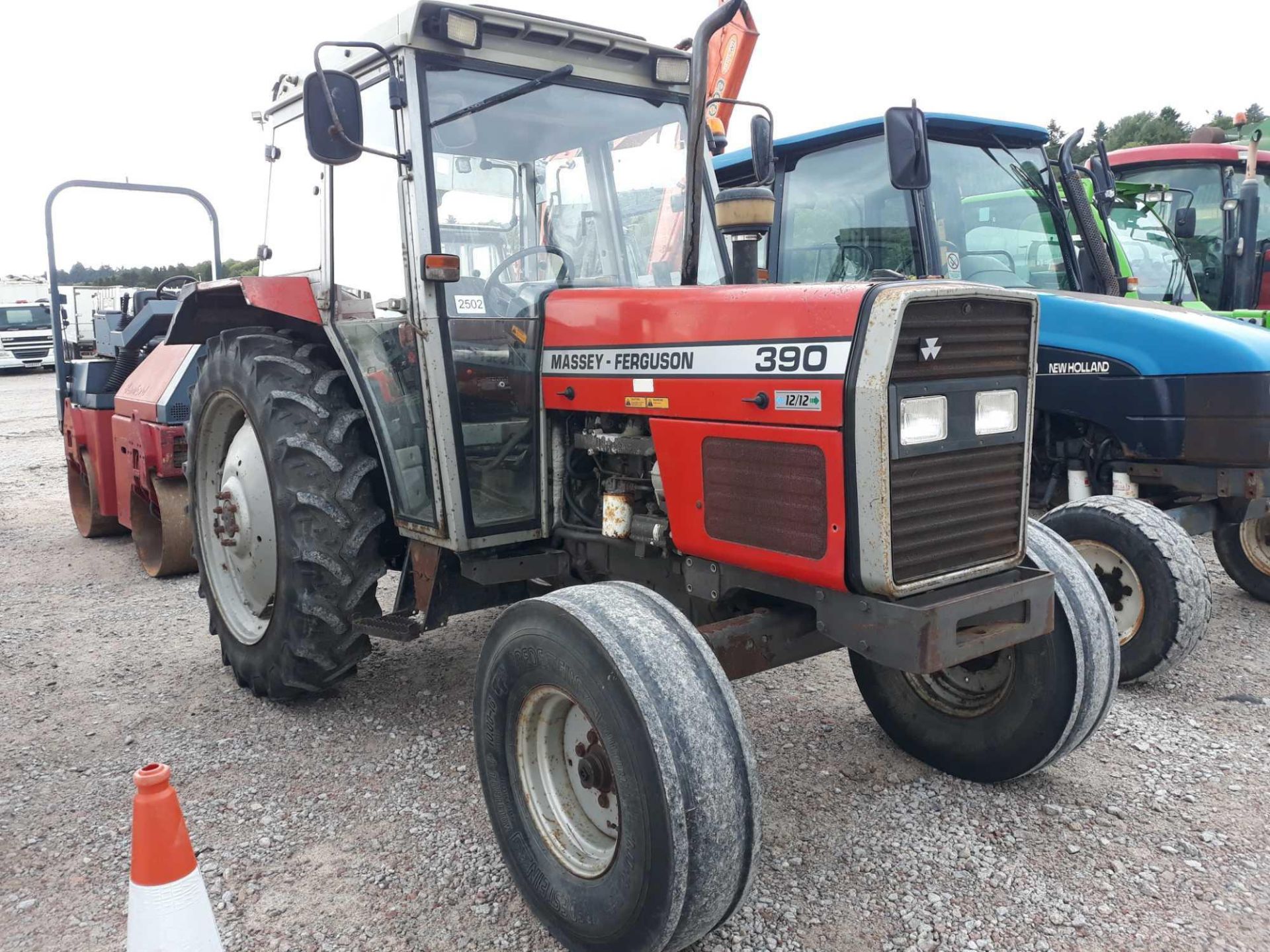 Massey Ferguson 390 - 0cc 2 Door Tractor - Image 2 of 4