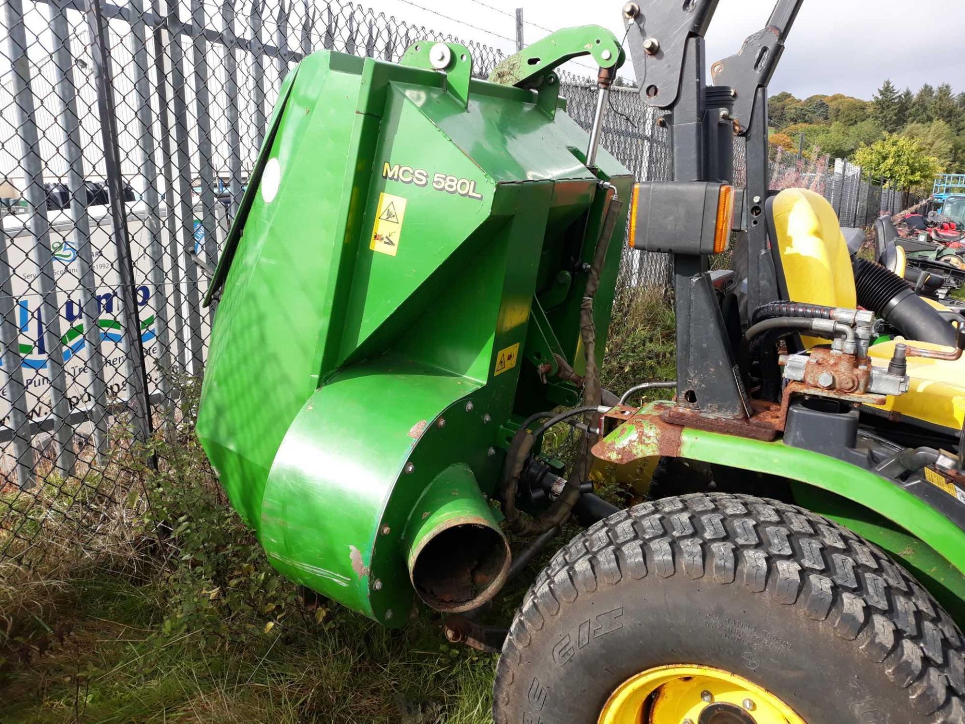 JOHN DEERE 2520 TRACTOR - Image 3 of 3