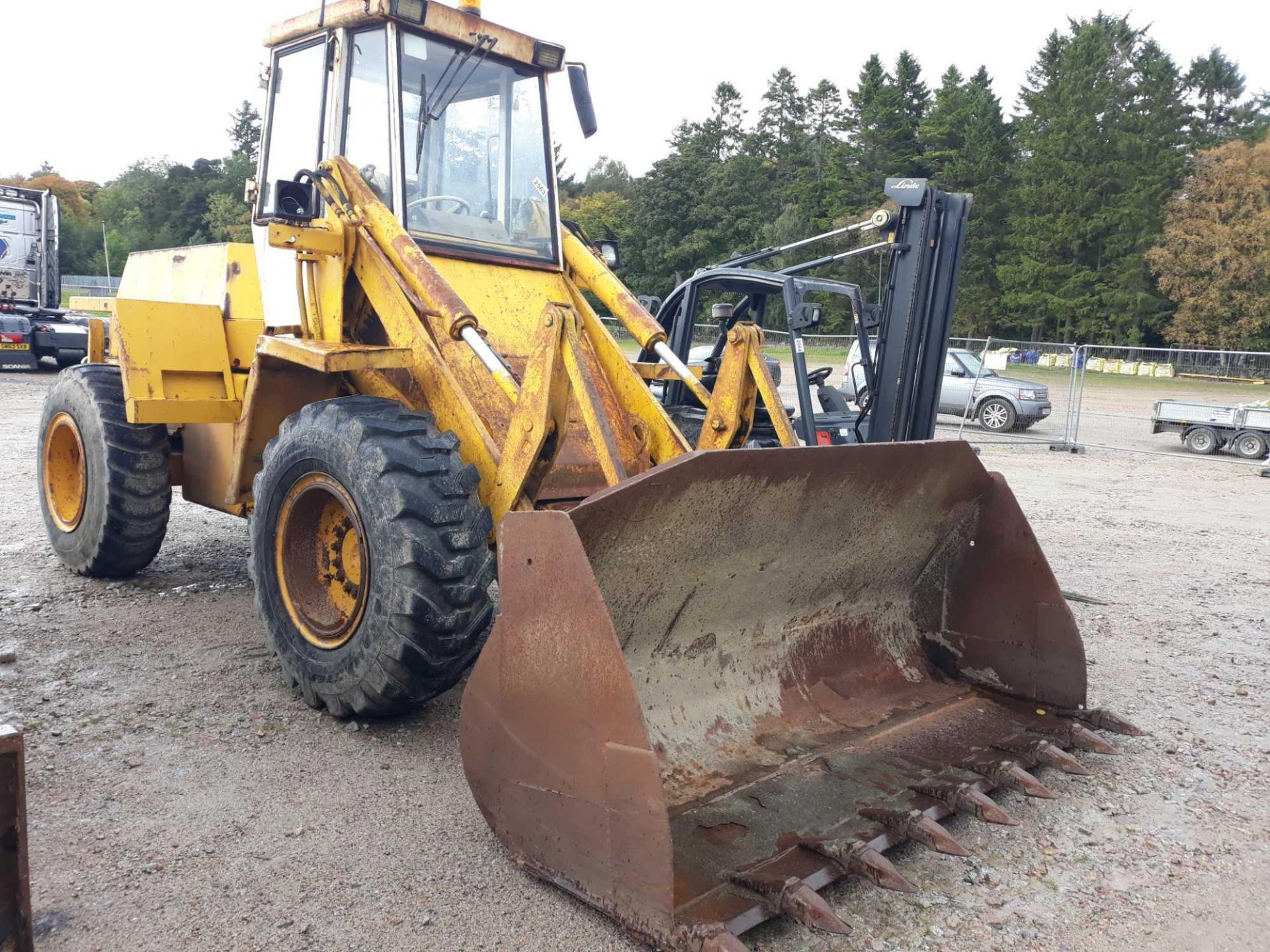 JCB 430 LOADING SHOVEL, NO VAT, 430/520462, MANUAL IN PORTAKABIN