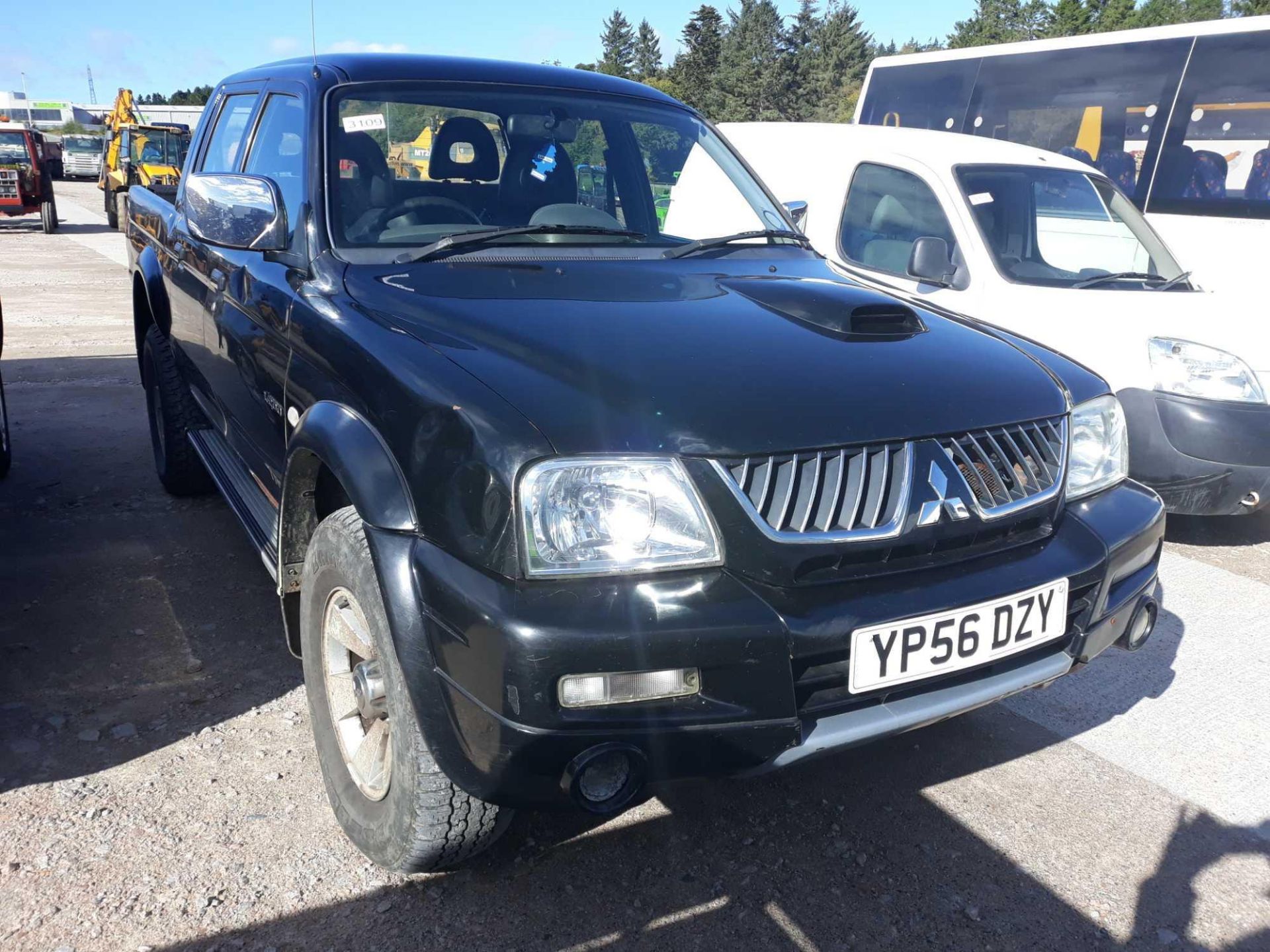 Mitsubishi L200 Trojan - 2477cc Pickup