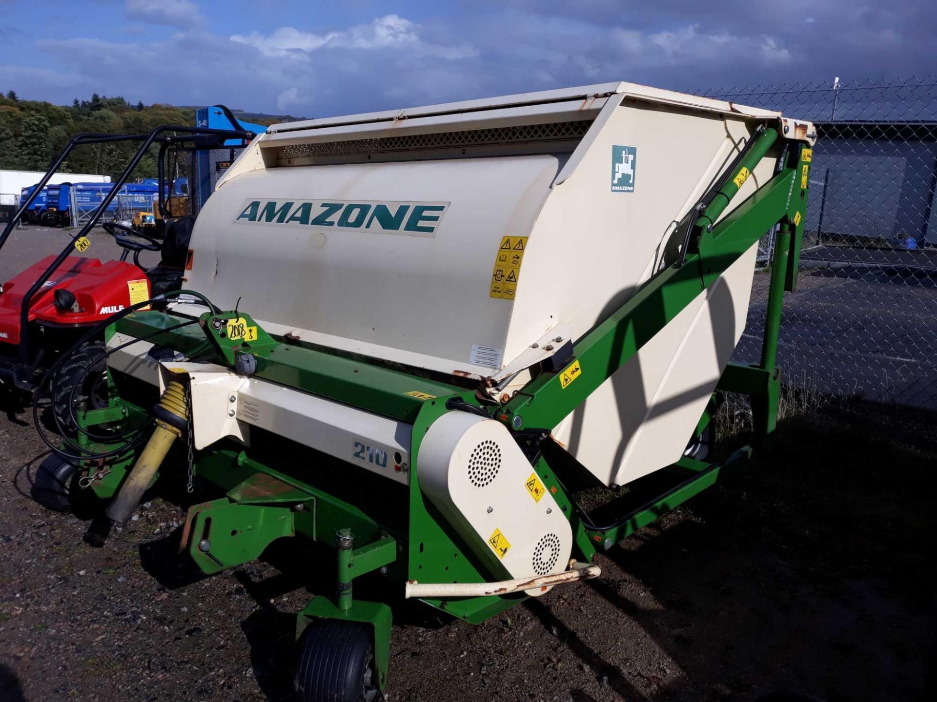 AMAZONE FLAIL/COLLECTOR MOWER WITH PTO IN P/CABIN