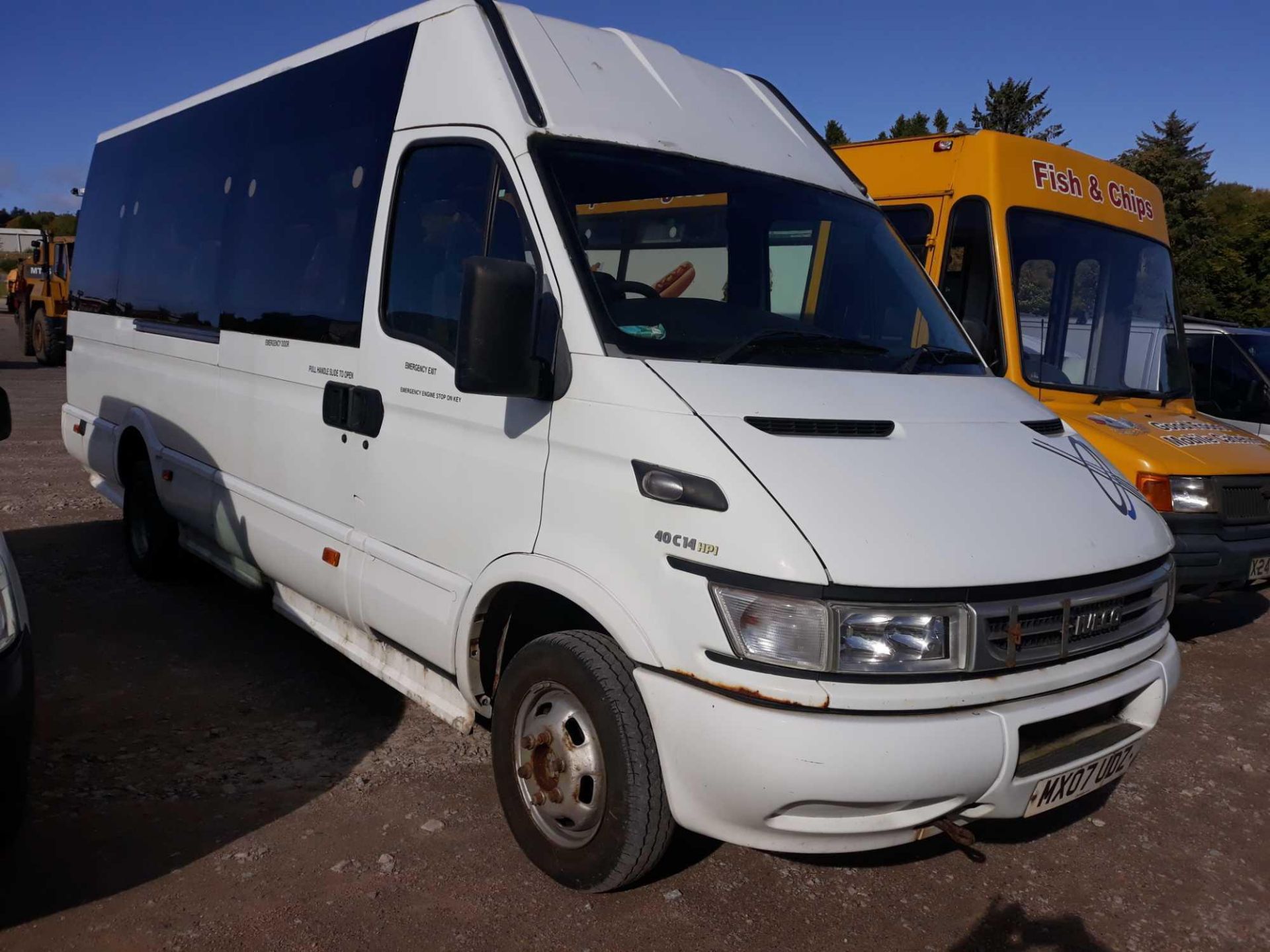 Iveco Daily 40c14 - 2998cc Minibus