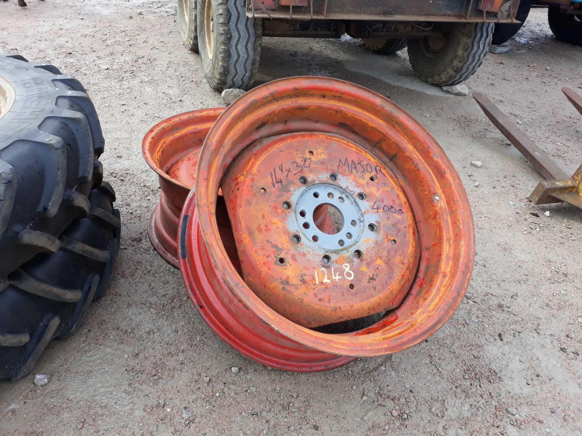 2 MAJOR 14 X 30 WHEEL CENTRES