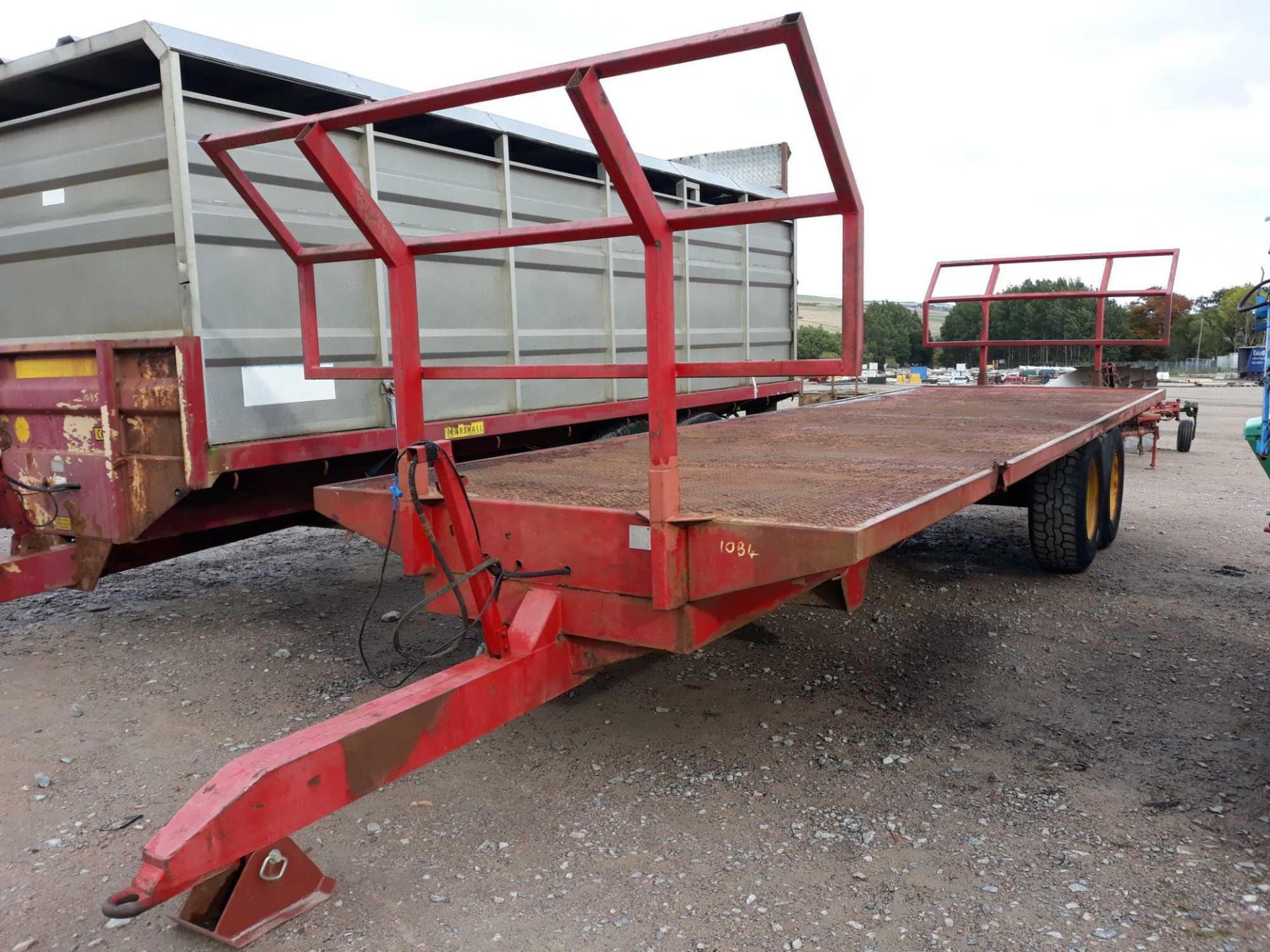 MARSHALL 25 FT BALE TRAILER