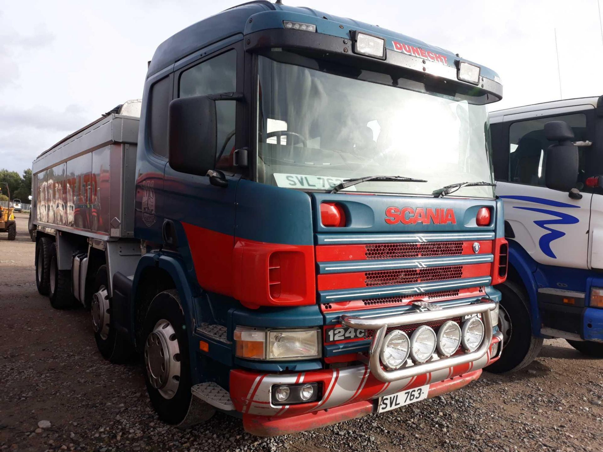 Scania 4-srs C-class P124cb8x4 Z420 Slp - 11705cc Truck