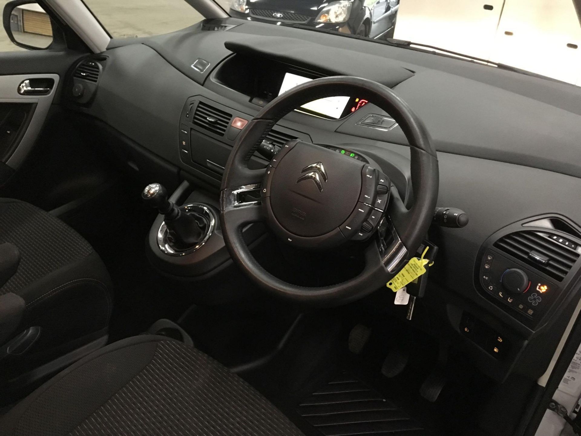 Citroen C4 Picasso Vtr+ Hdi - 1560cc MPV - Image 5 of 6