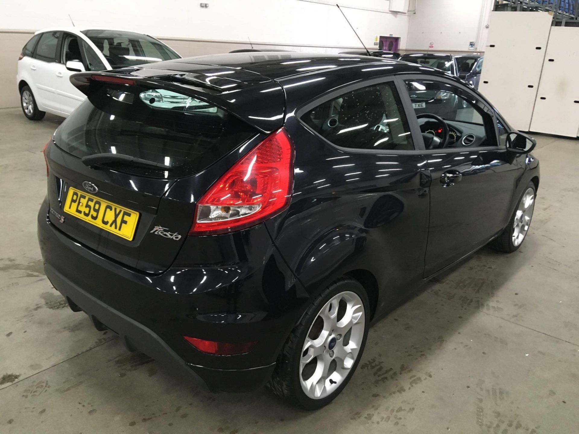 Ford Fiesta Zetec S 120 - 1596cc 3 Door - Image 4 of 6