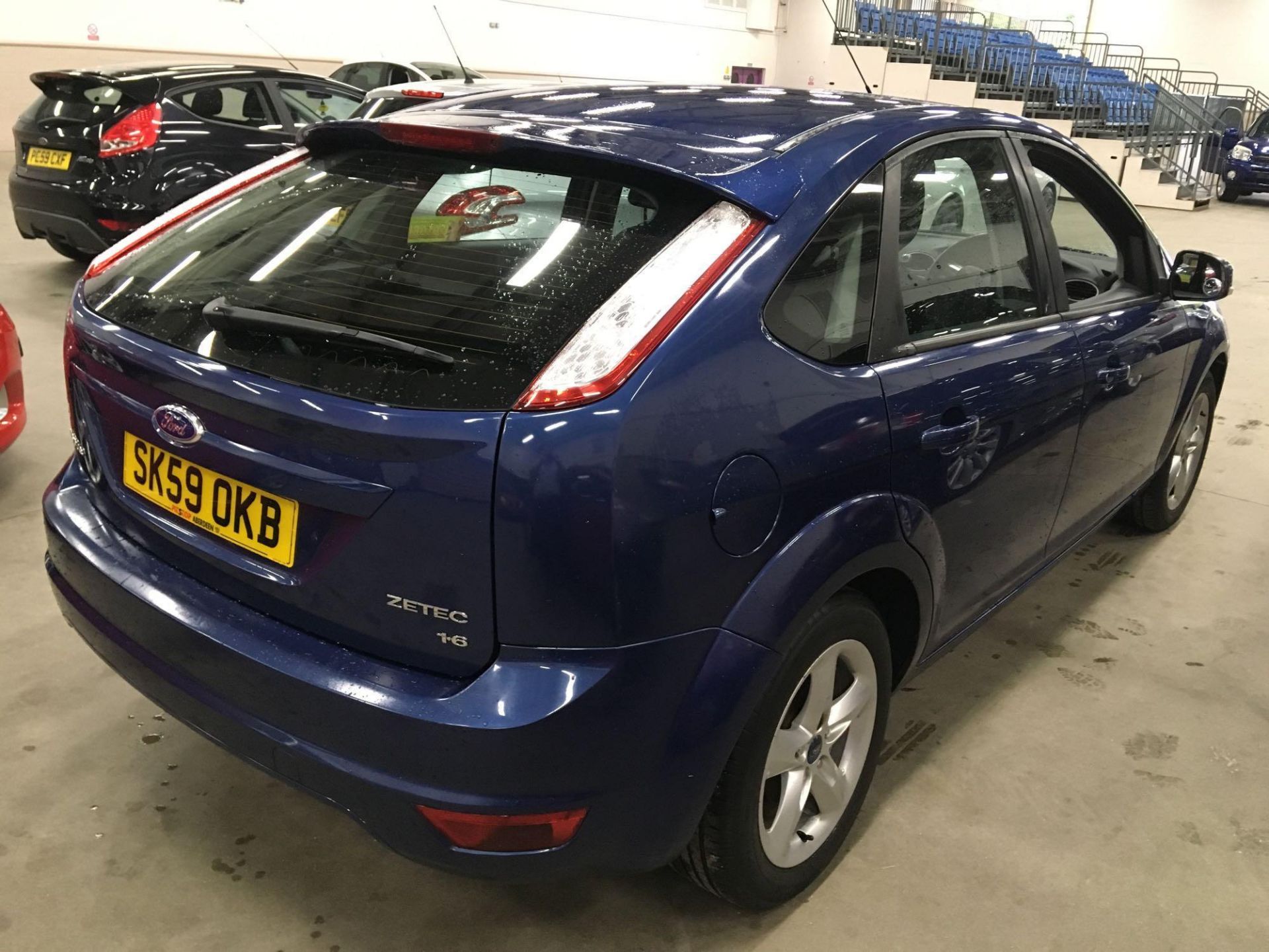 Ford Focus Zetec 100 - 1596cc 5 Door - Image 4 of 6