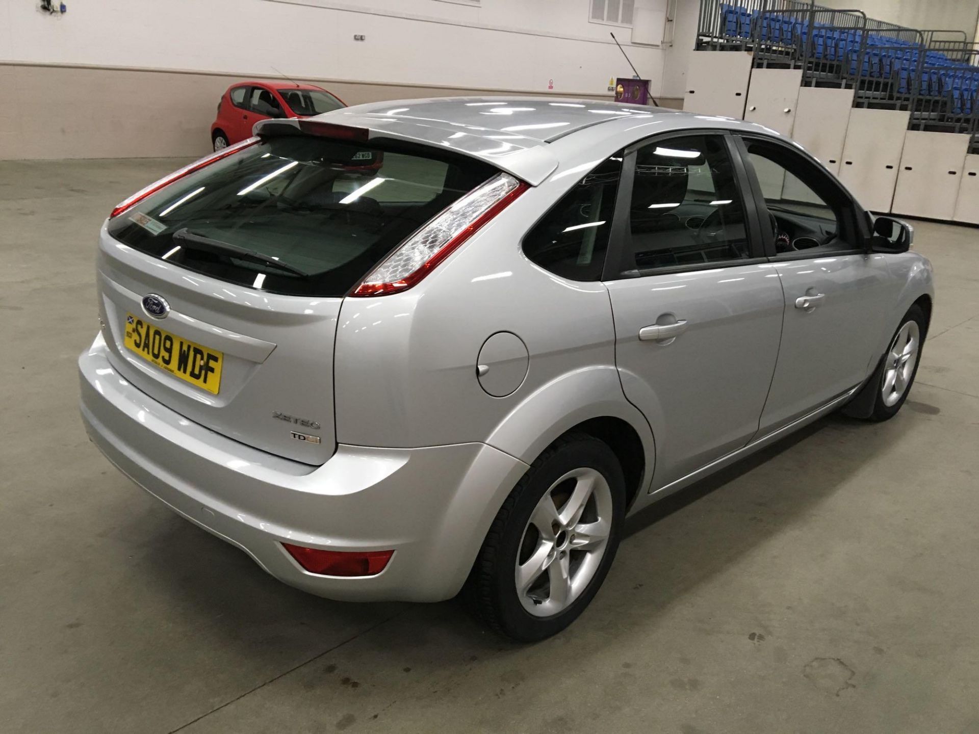 Ford Focus Zetec Td 109 - 1560cc 5 Door - Image 4 of 6