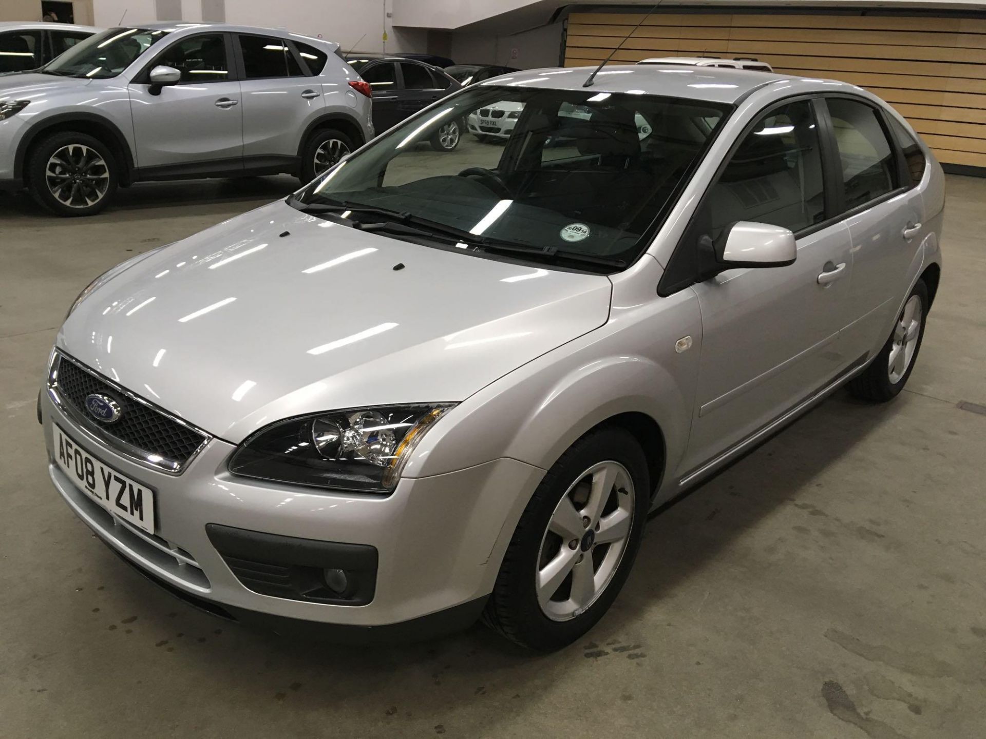 Ford Focus Zetec Climate - 1596cc 5 Door - Image 2 of 6