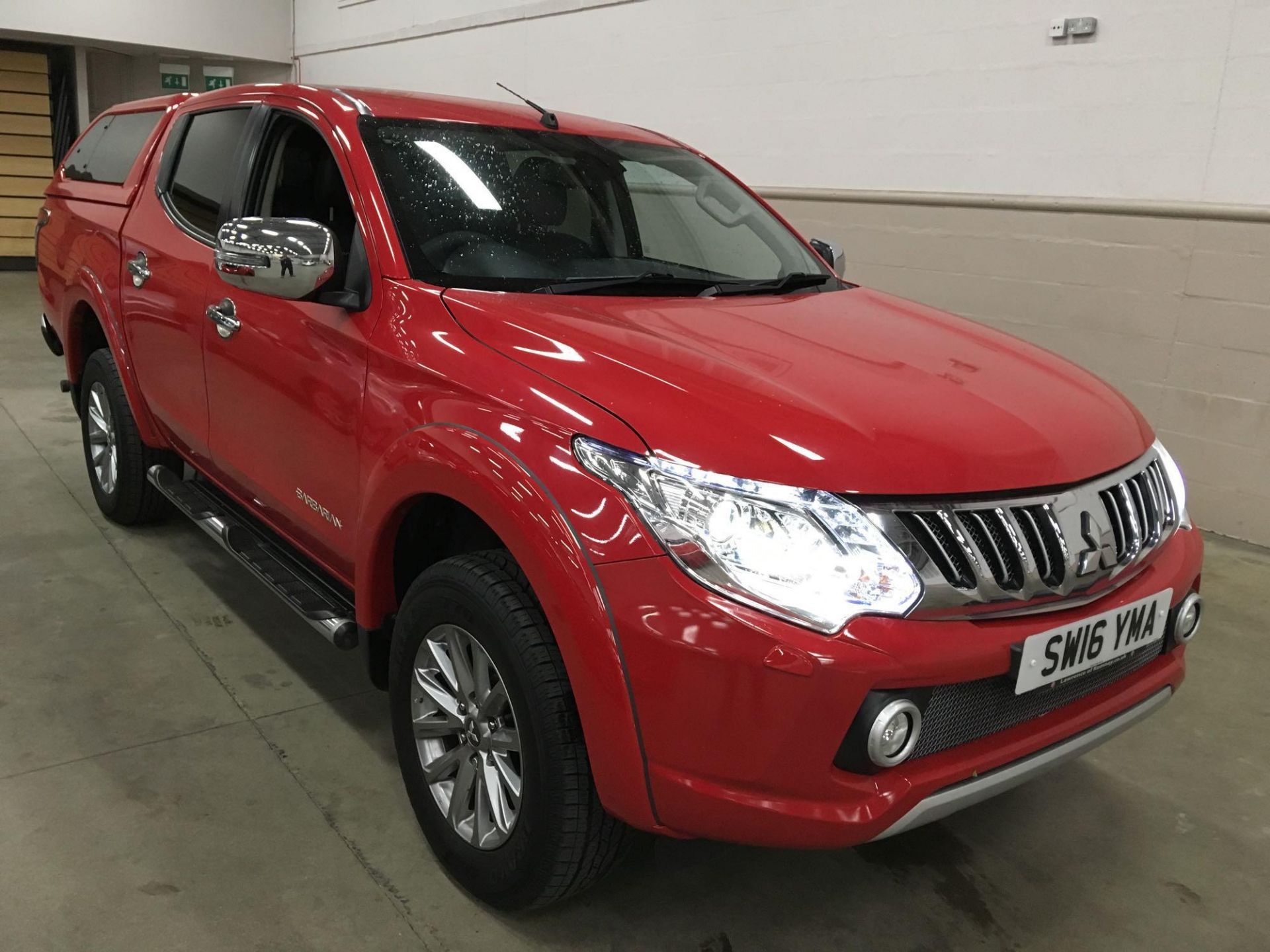 Mitsubishi L200 Barbarian Dcb Di-d - 2442cc Pickup