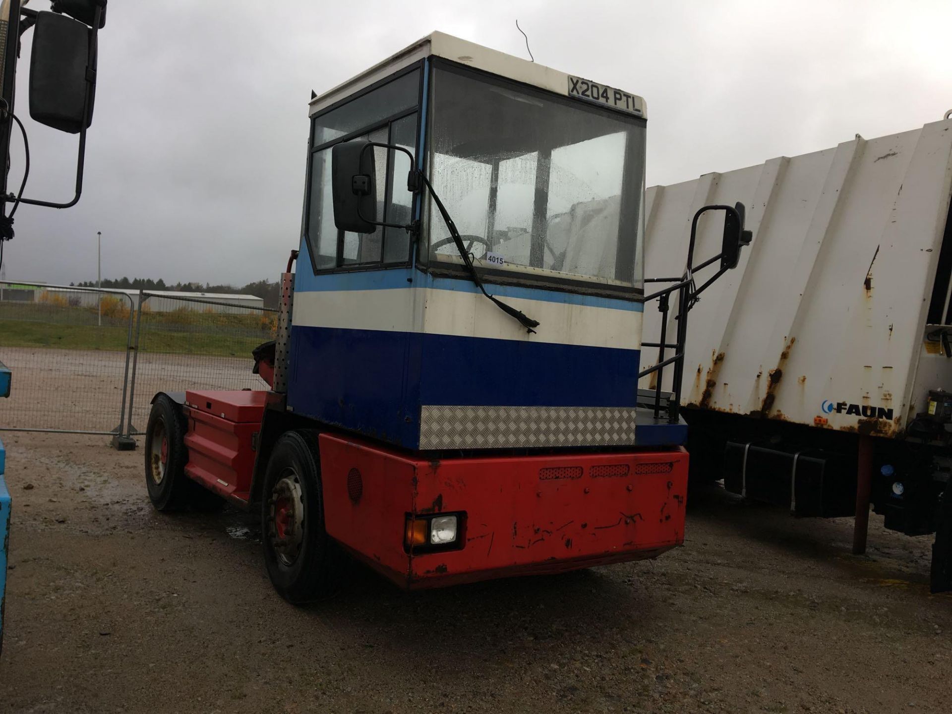 Valley Ledston - 5880cc 2 Door Truck