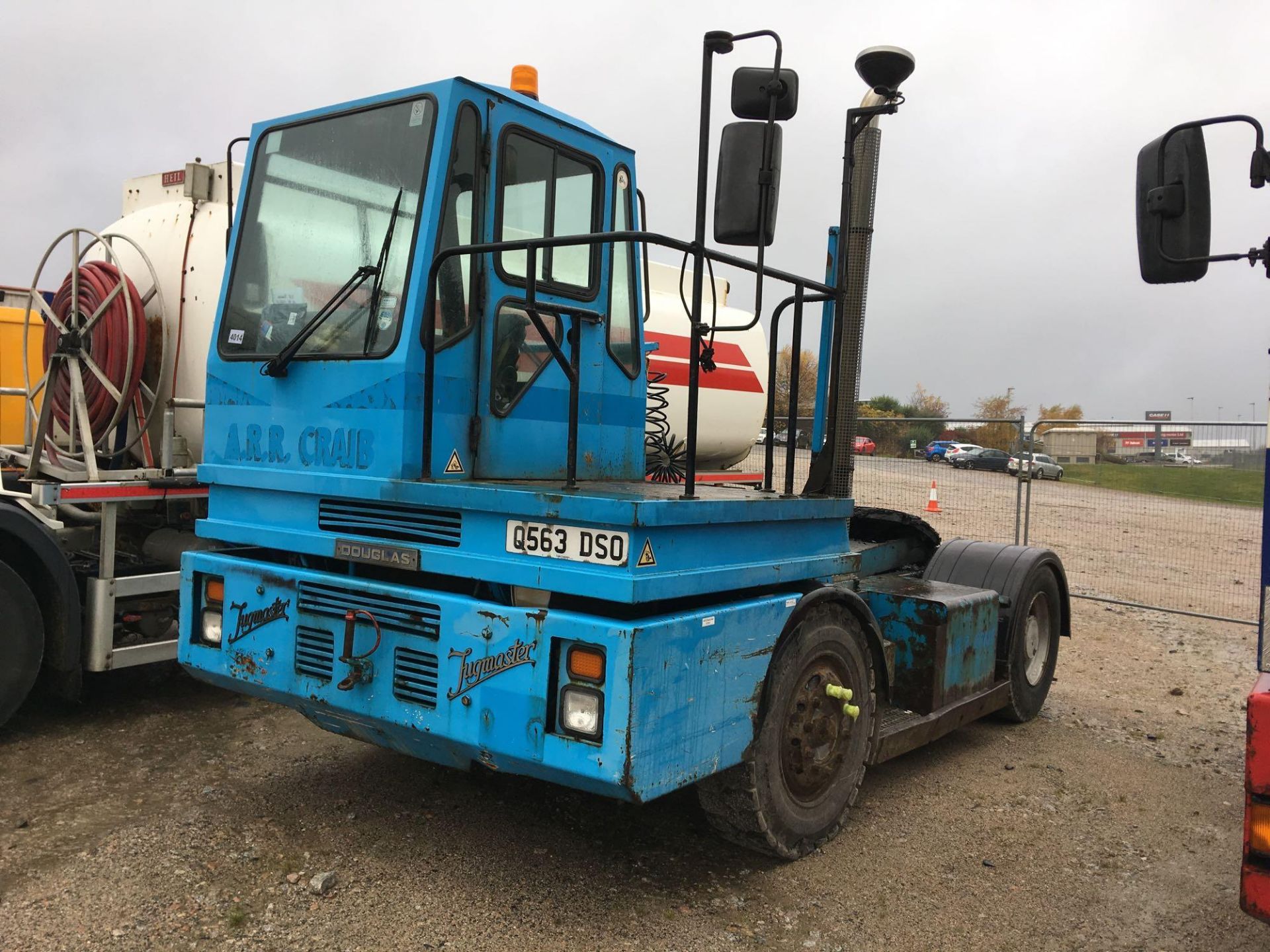 Douglas Tug Master - 5880cc Tractor - Image 2 of 4