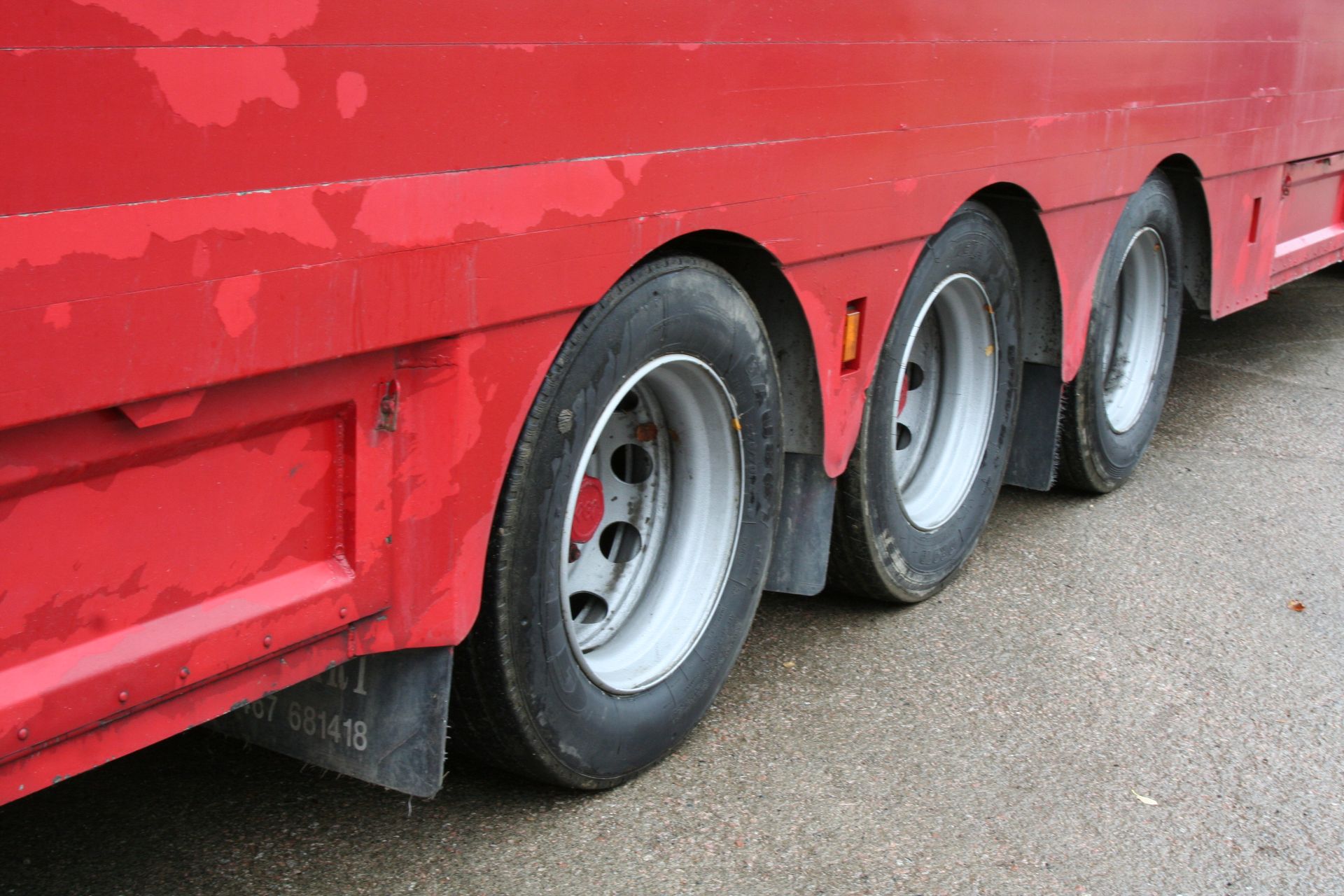 45 FT STEWART LIVESTOCK TRAILER - Image 35 of 37