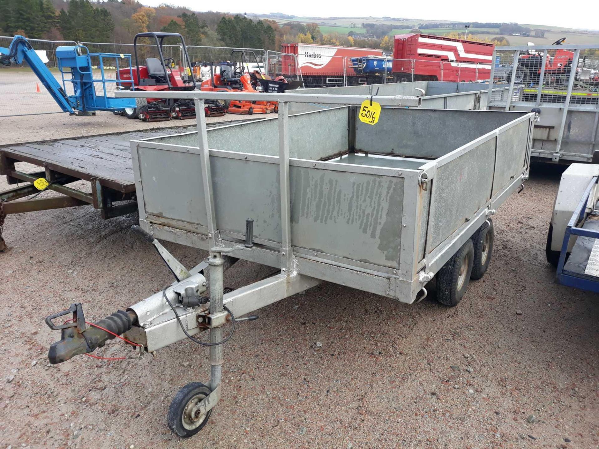 8' X 5' DOUBLE AXLE TRAILER WITH REMOVABLE SIDES