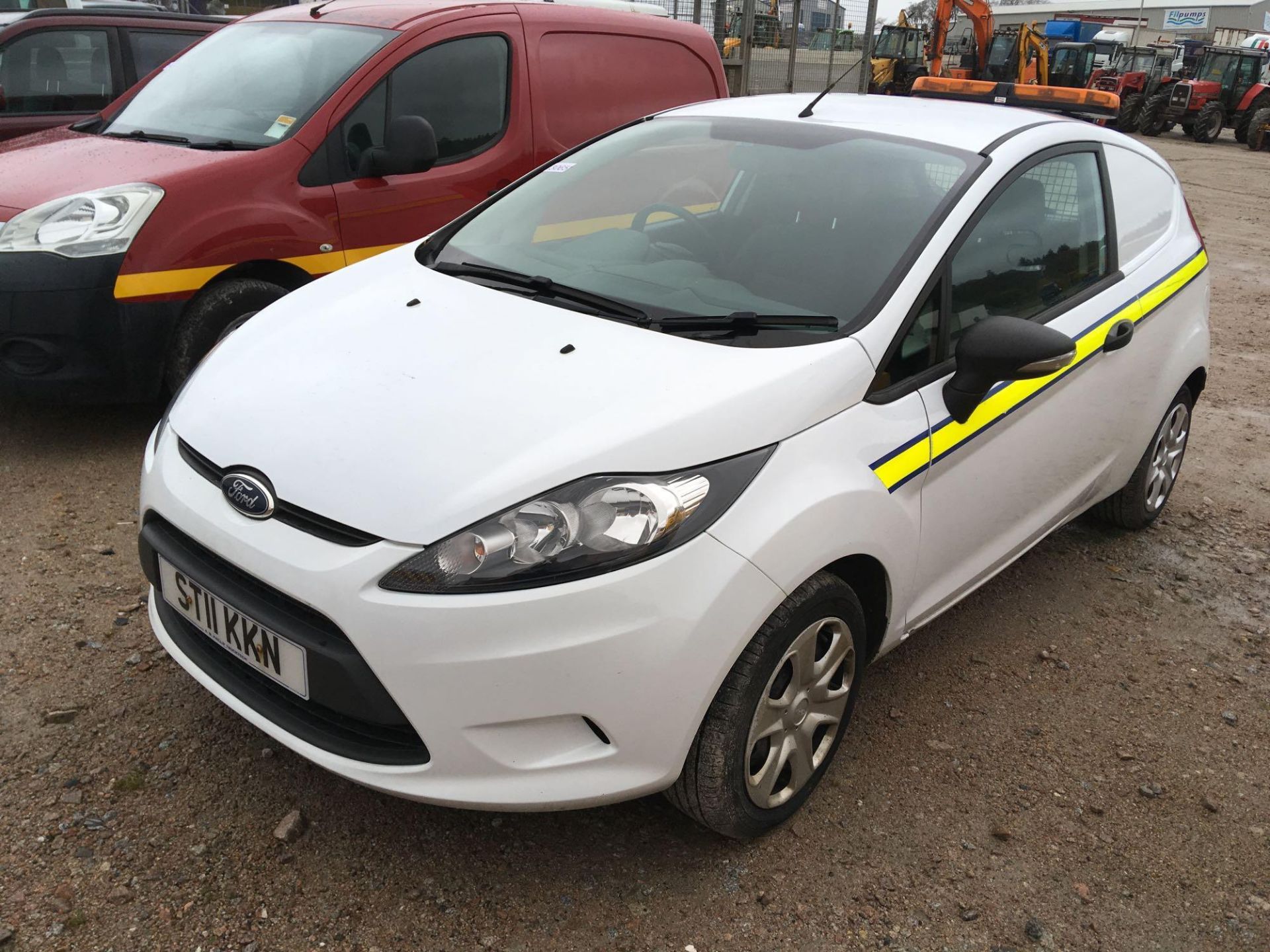 Ford Fiesta Base Tdci - 1399cc 2 Door Van - Image 2 of 4