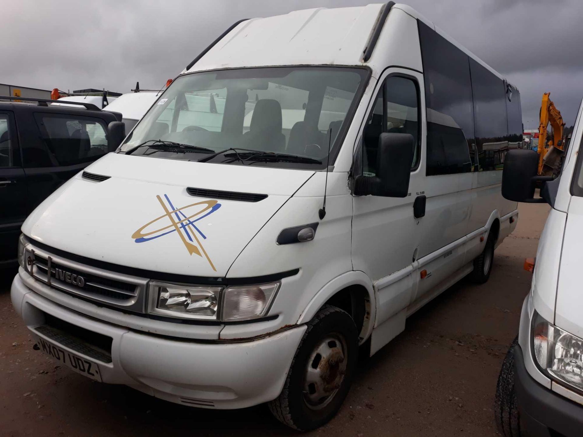 Iveco Daily 40c14 - 2998cc Minibus - Image 2 of 3