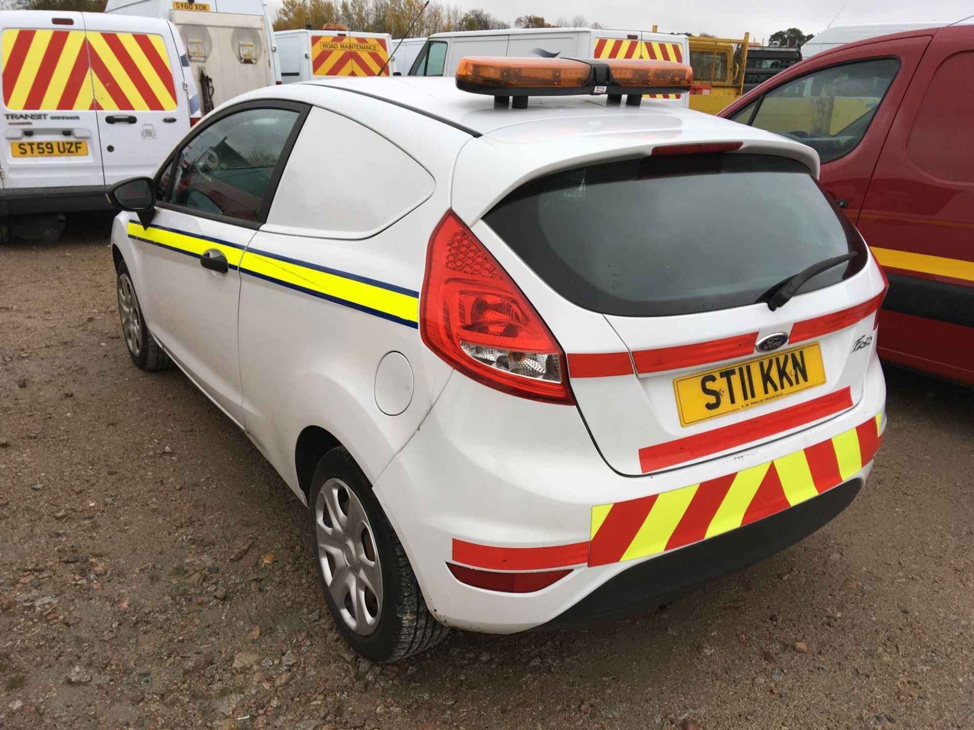 Ford Fiesta Base Tdci - 1399cc 2 Door Van - Image 3 of 4