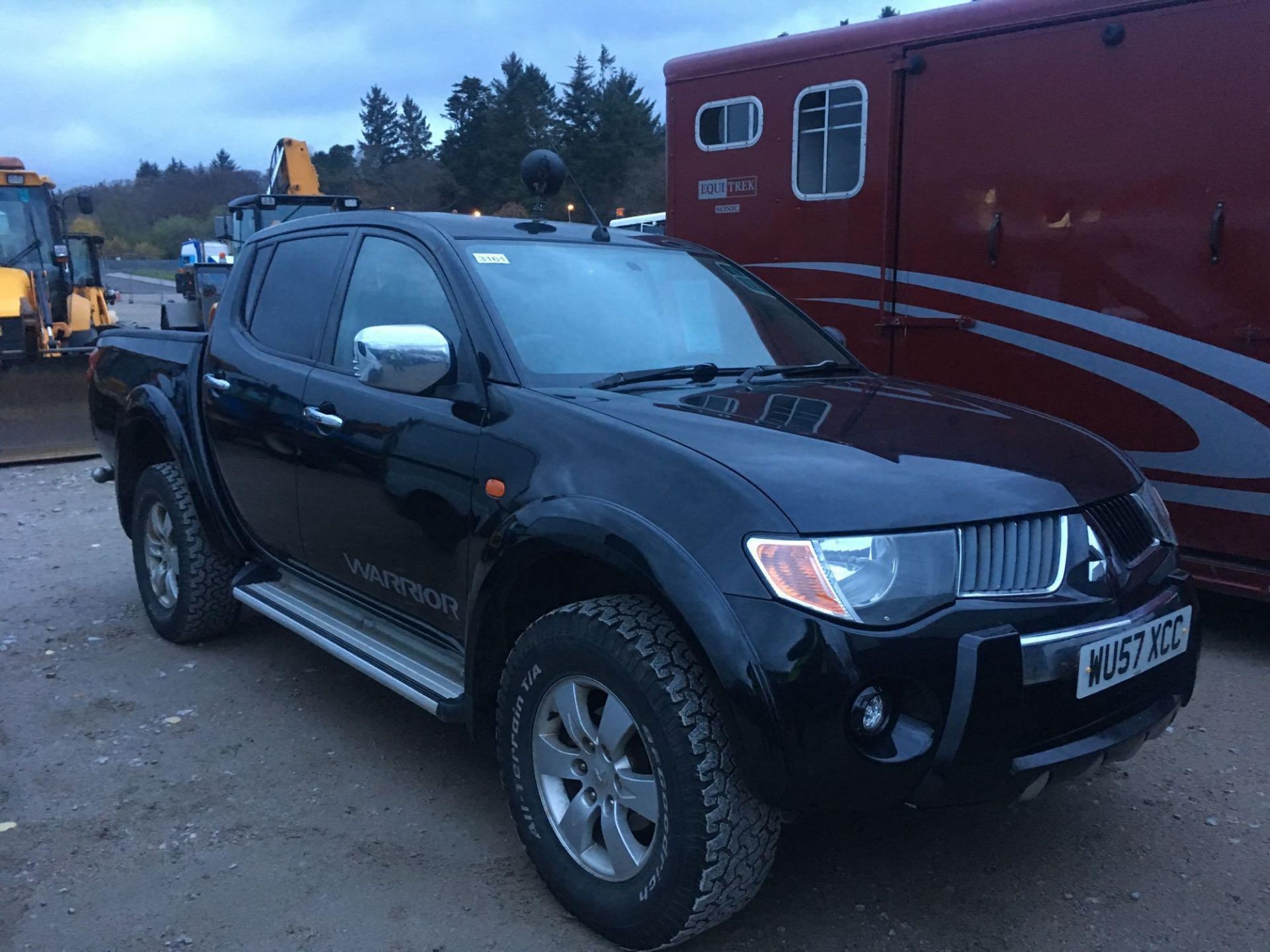 Mitsubishi L200 Warrior Di-d D/c - 2477cc Pickup - Image 2 of 4