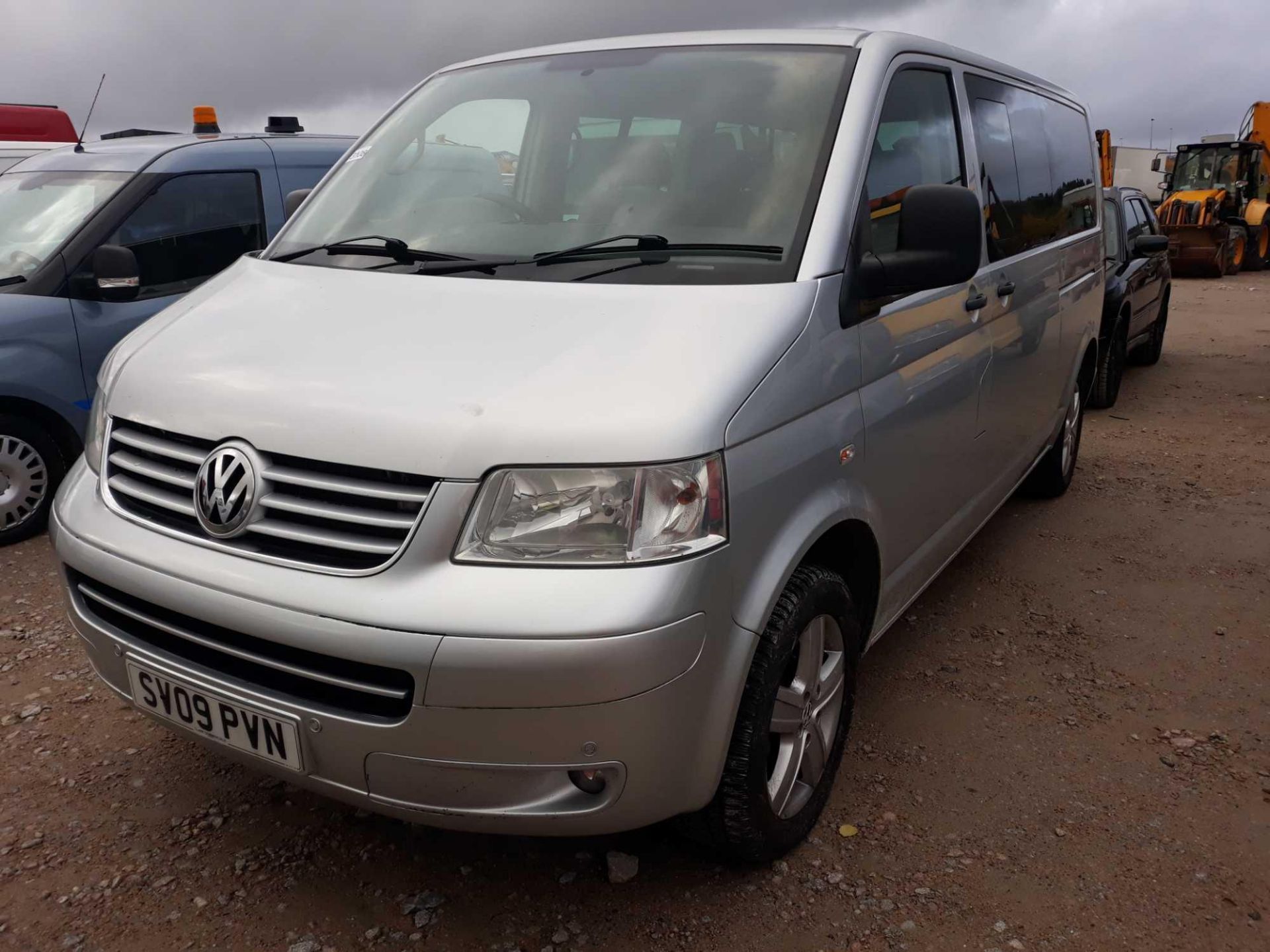 Volkswagen T-porter Shut Se174 Lwb - 2460cc MPV - Image 2 of 3