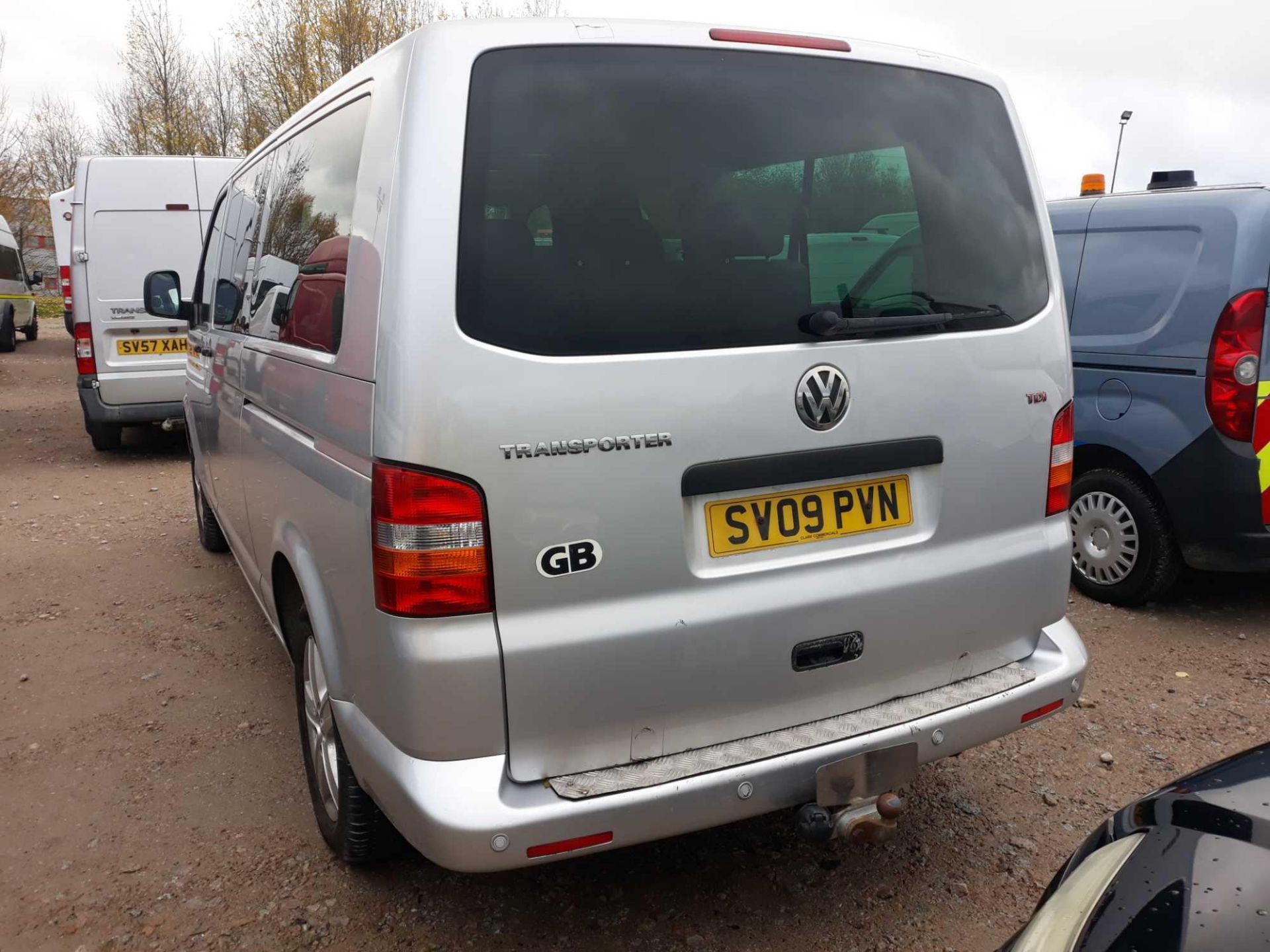 Volkswagen T-porter Shut Se174 Lwb - 2460cc MPV - Image 3 of 3