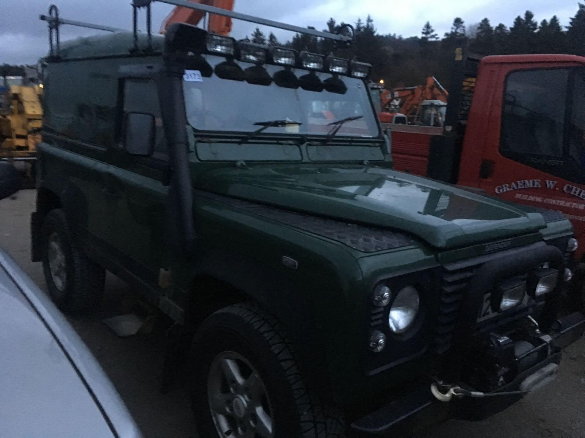 Land Rover Defender 90 Td5 - 2495cc 4x4 - Image 2 of 4