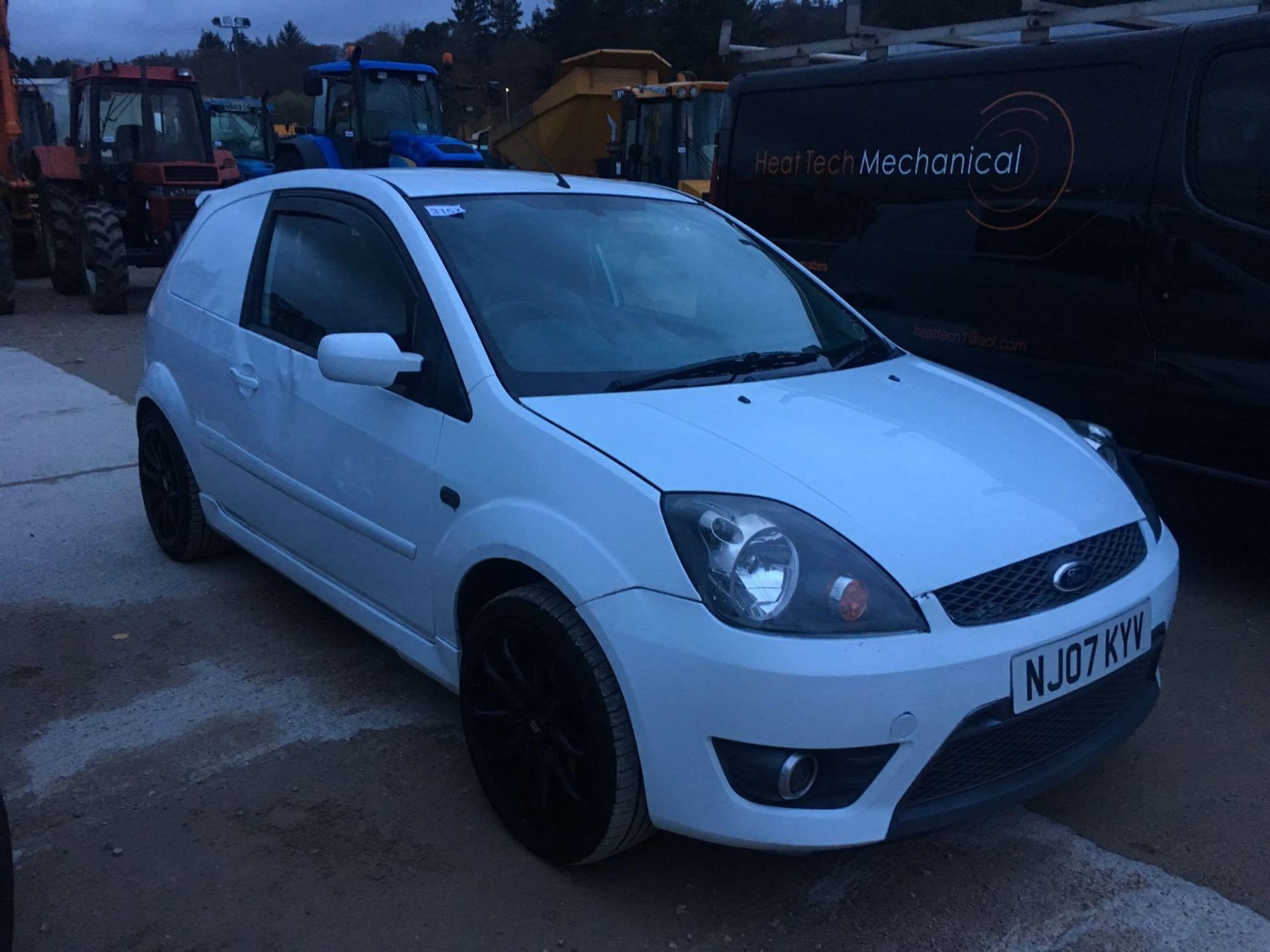 Ford Fiesta Tdci - 1399cc Van - Image 2 of 4