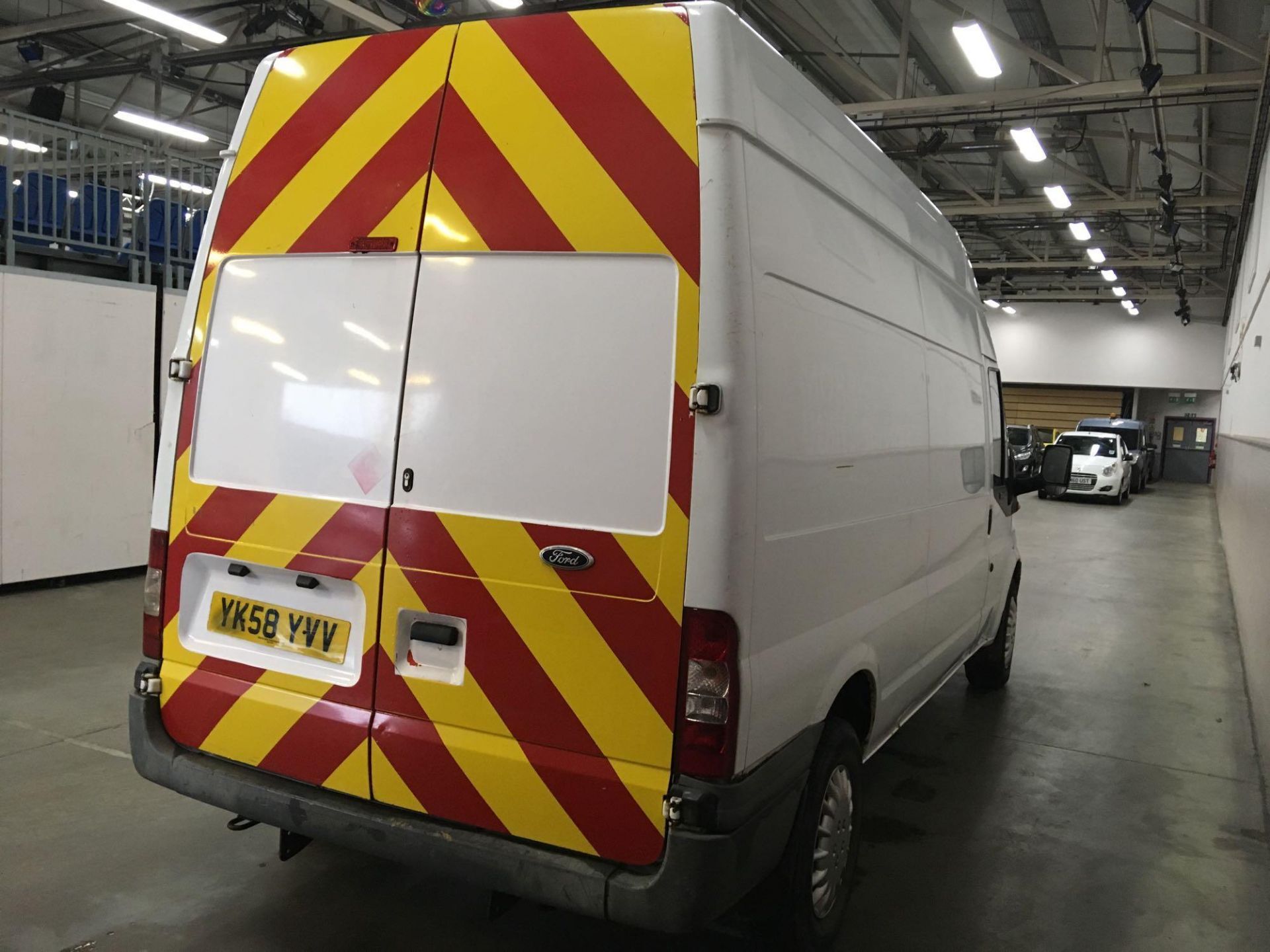 Ford Transit 100 T350l Rwd - 2402cc Van - Image 4 of 4